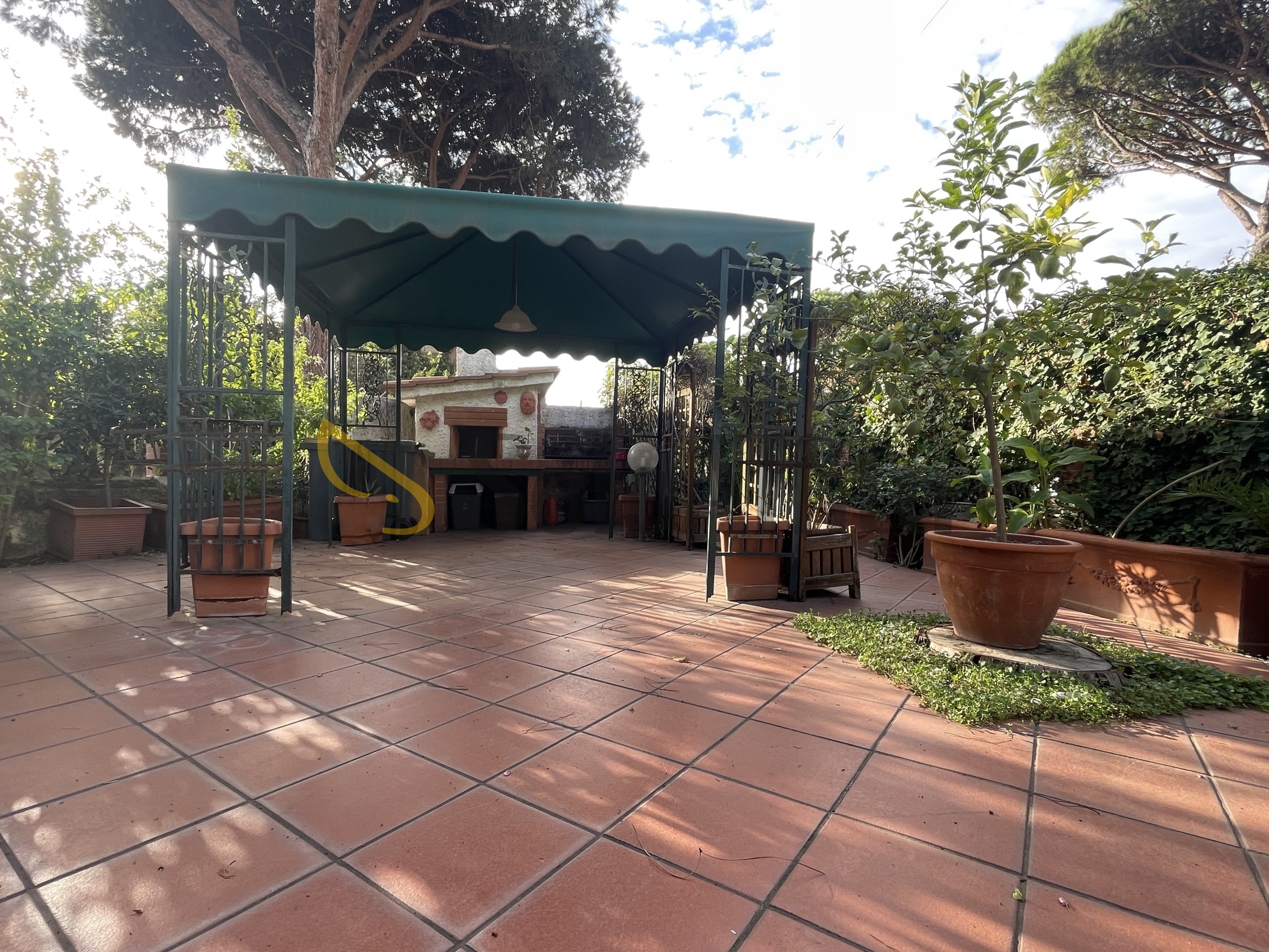 Immagine 9 di Villa in affitto  in Via di Valle Schioia a Anzio