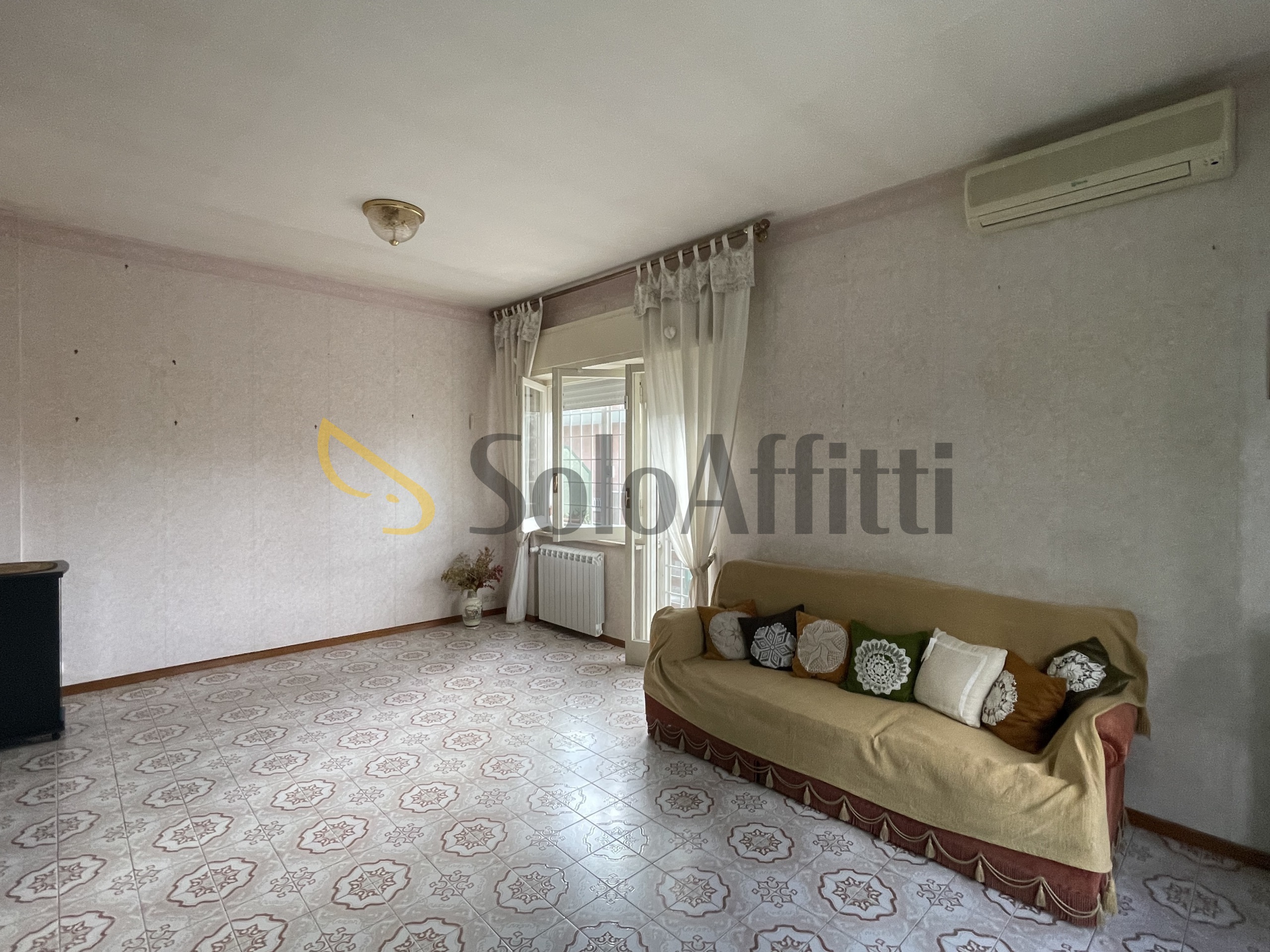 Immagine 17 di Villa in affitto  in Via di Valle Schioia a Anzio