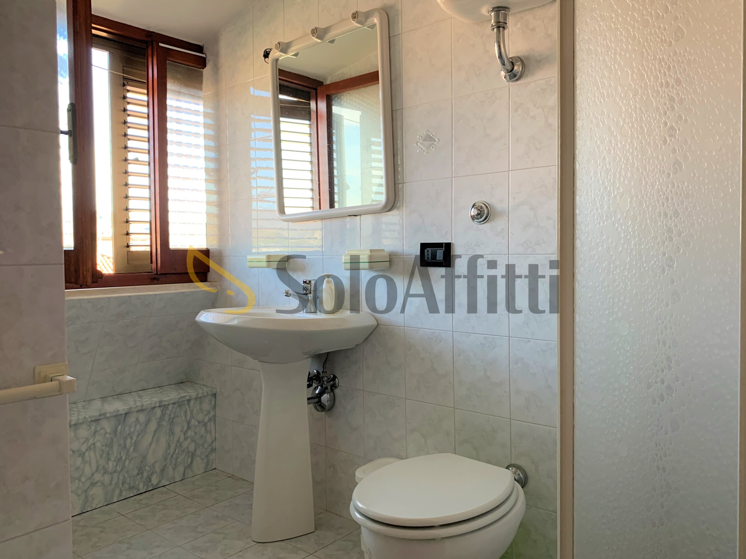 Immagine 7 di Bilocale in affitto  a Catanzaro