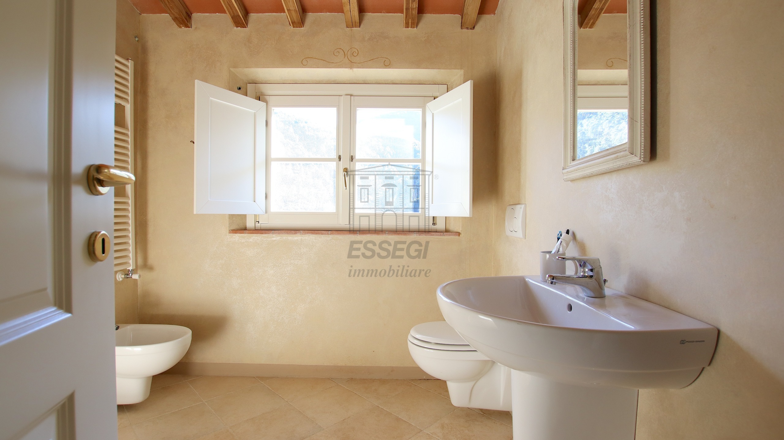 Immagine 25 di Rustico / casale in vendita  in Via Milano 12 a Capannori