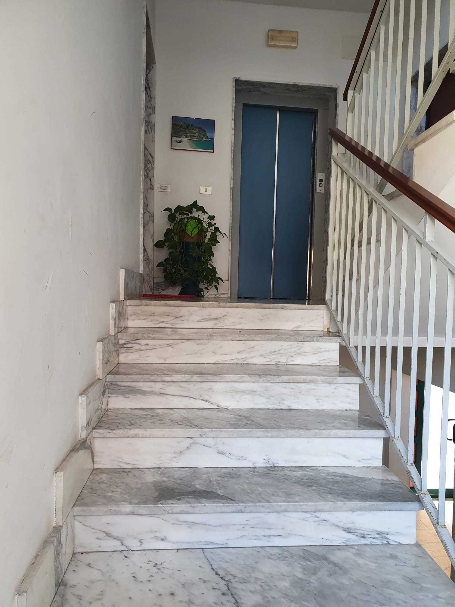 Immagine 17 di Quadrilocale in affitto  in Via Manfroce Trav. Iii De Nava 7 a Reggio Di Calabria