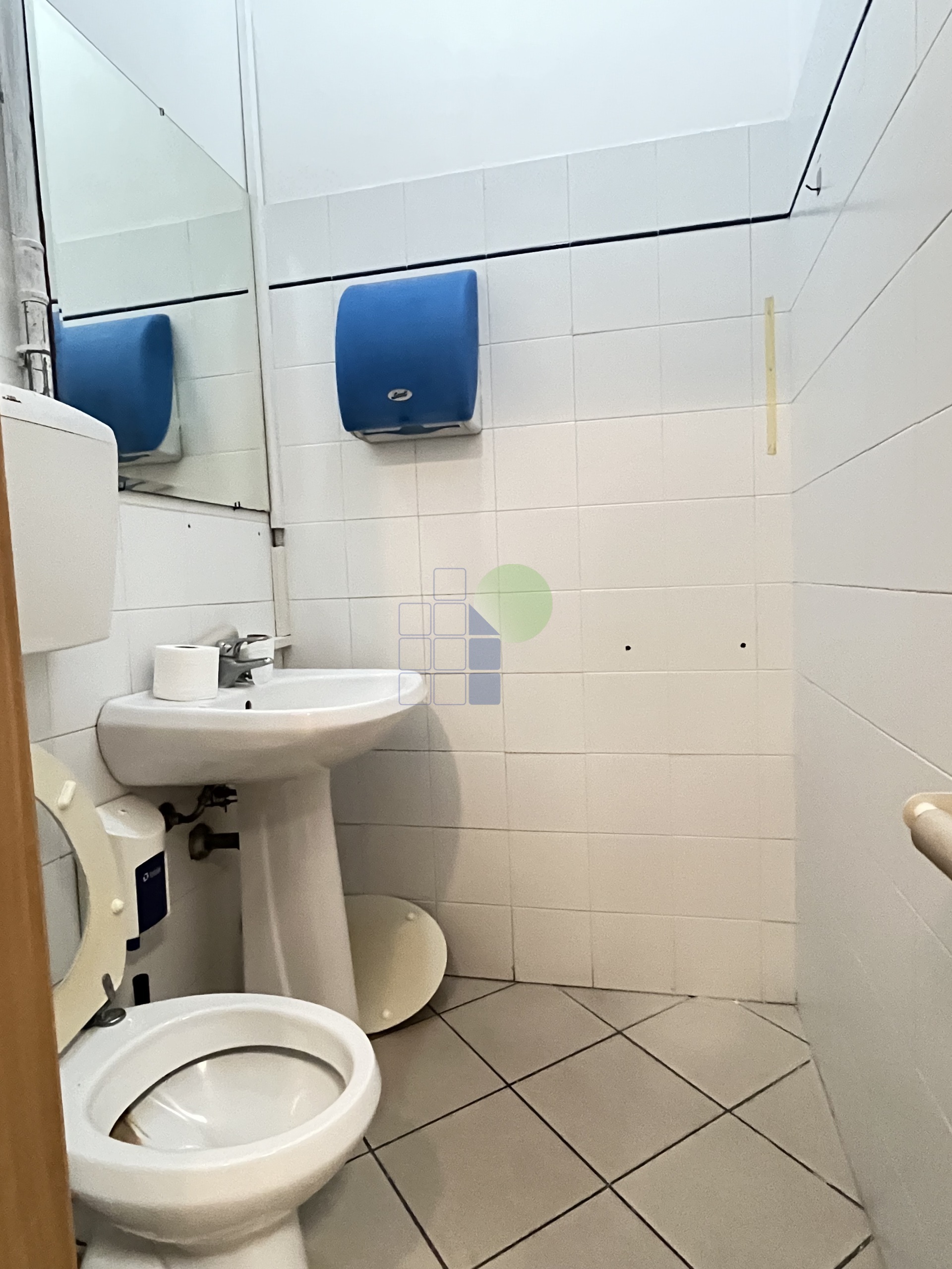 Immagine 9 di Ufficio in affitto  in Via dell' Artigianato 11 a Livorno