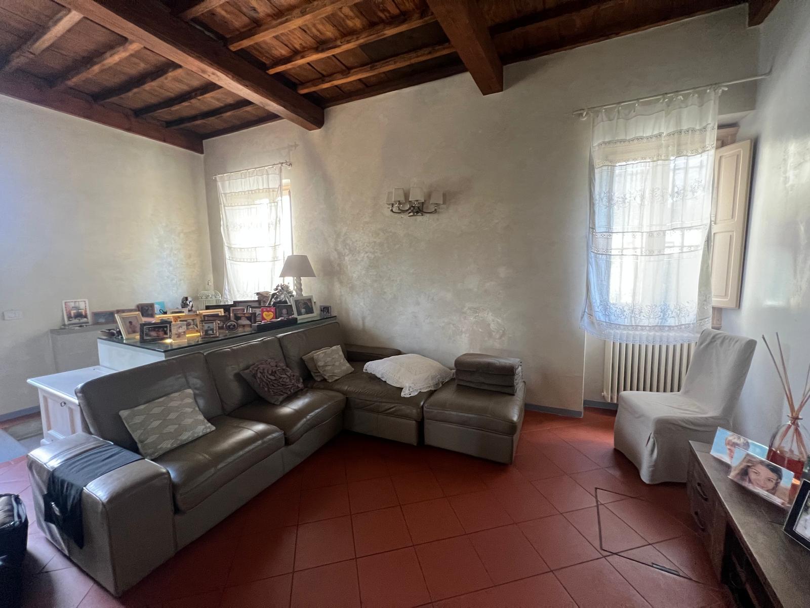 Immagine 51 di Porzione di casa in vendita  in Via di Vingone a Scandicci