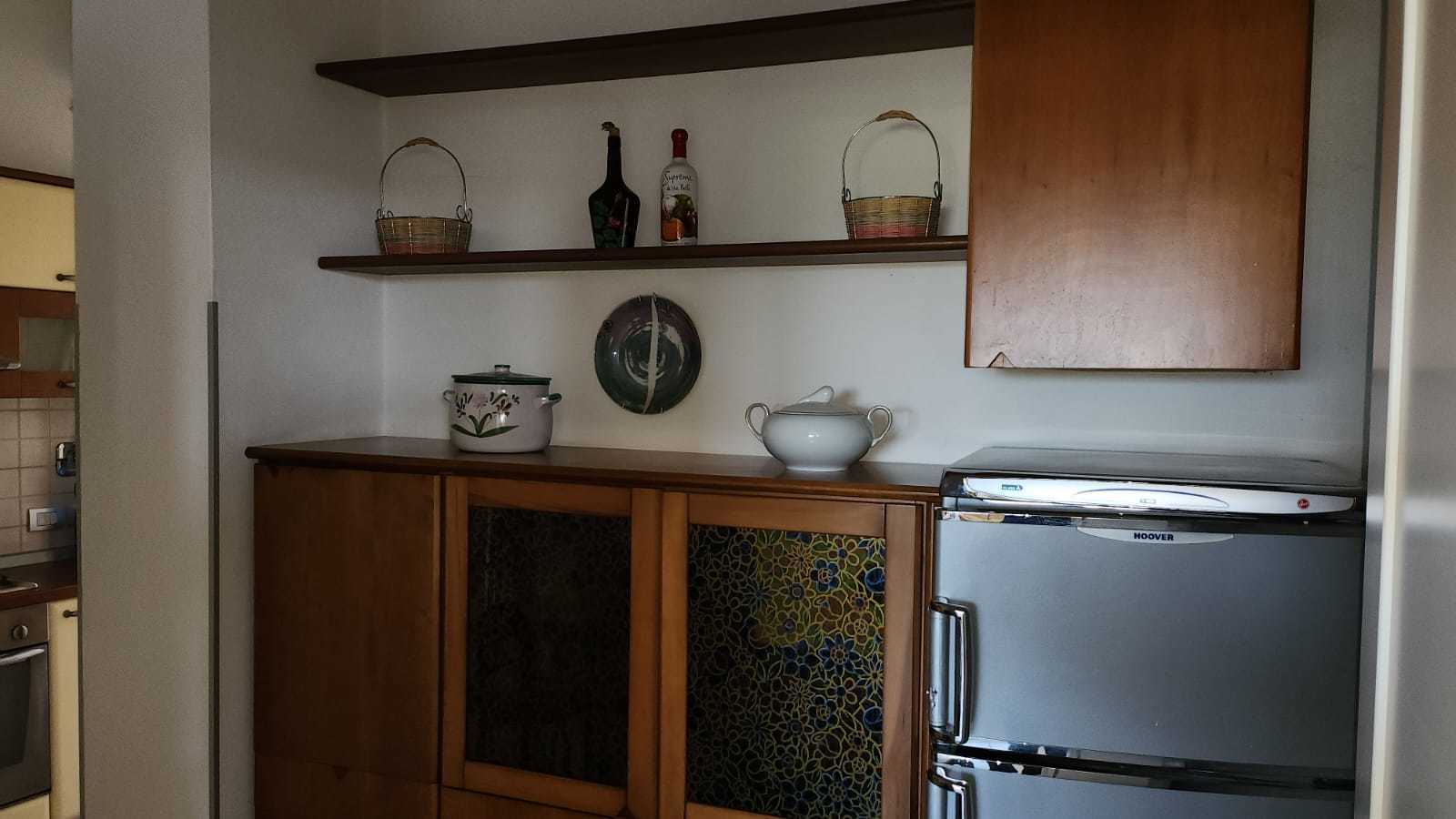 Immagine 5 di Appartamento in vendita  a Viareggio