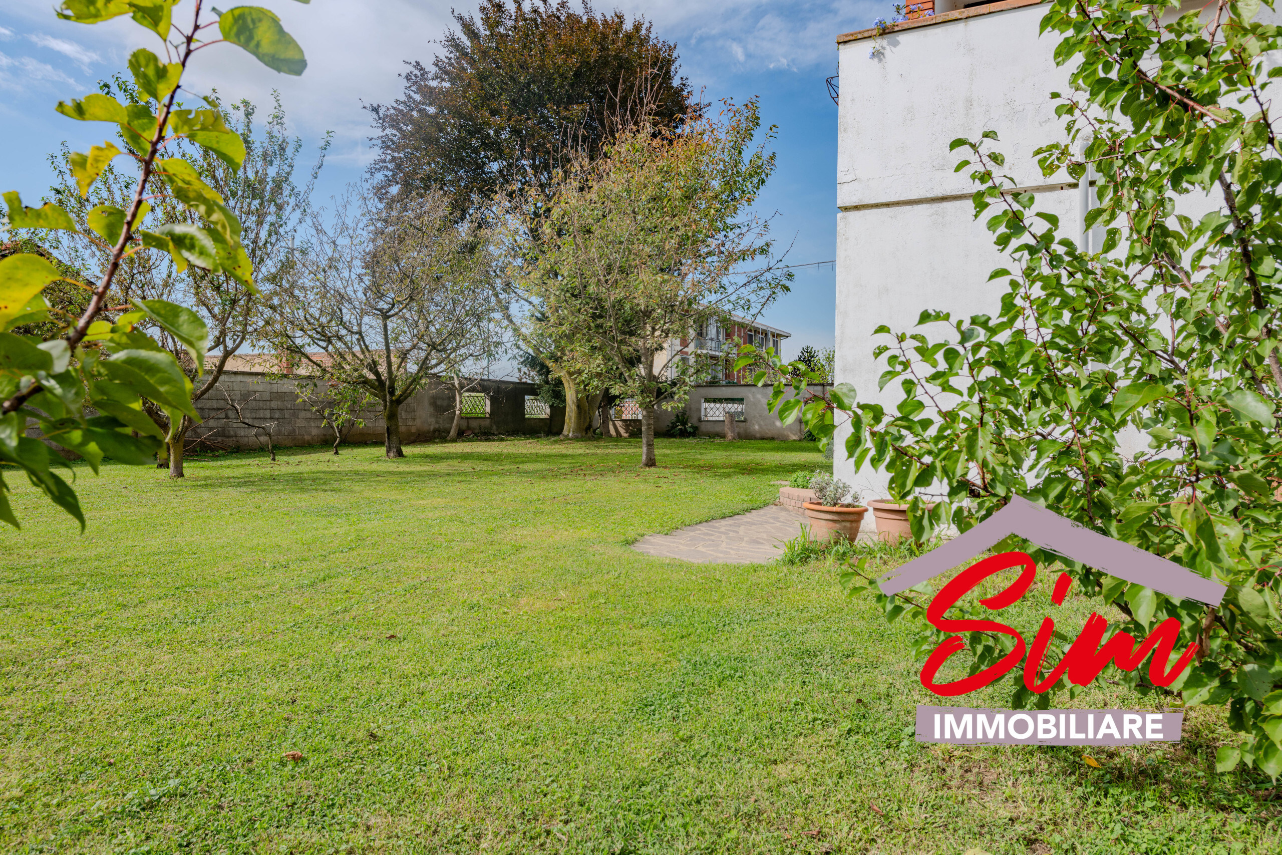 Immagine 32 di Villa in vendita  in Via Roncaglione snc a Casalino