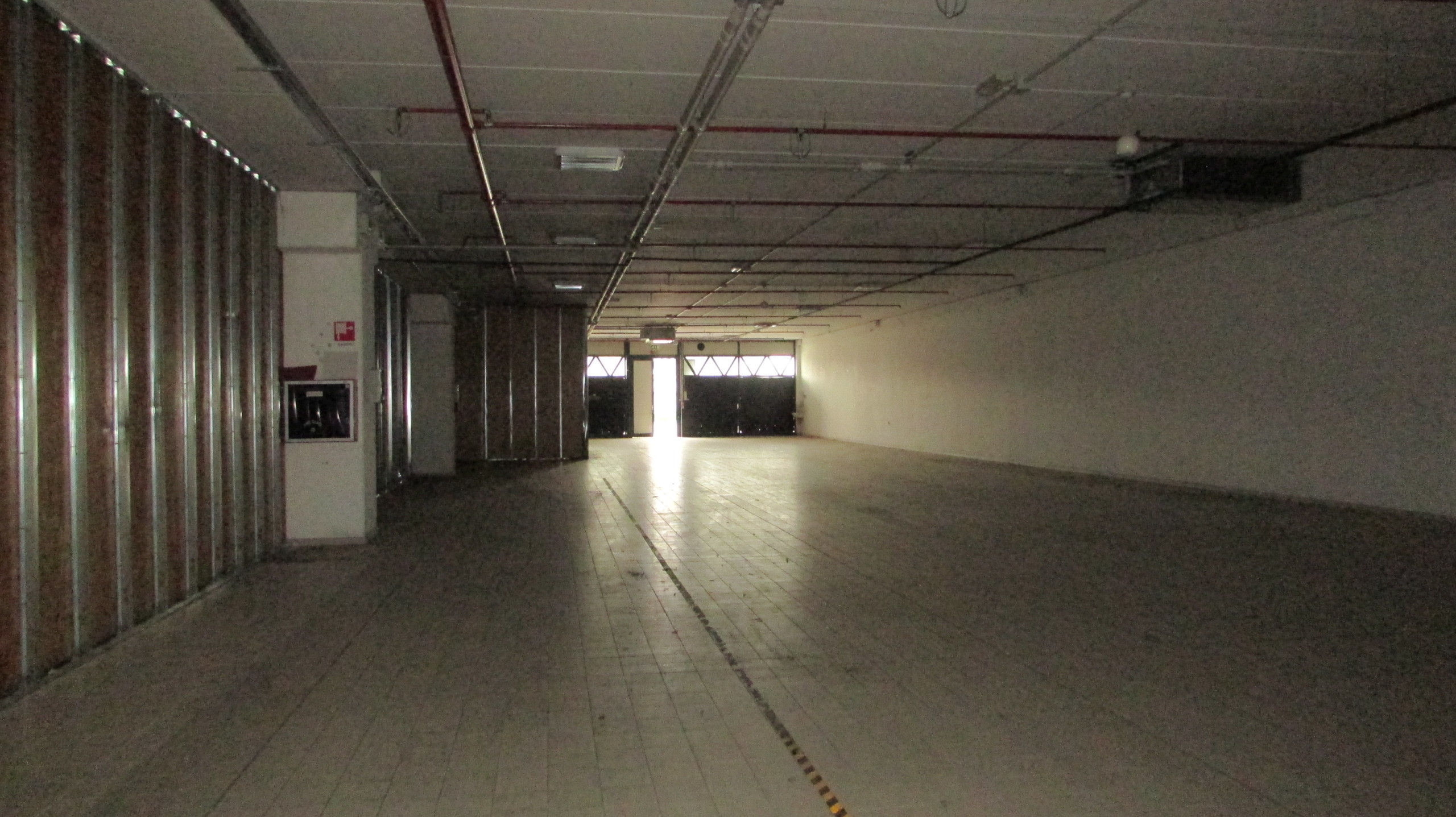 Immagine 20 di Locale commerciale in vendita  in VIA EINAUDI a Civitanova Marche