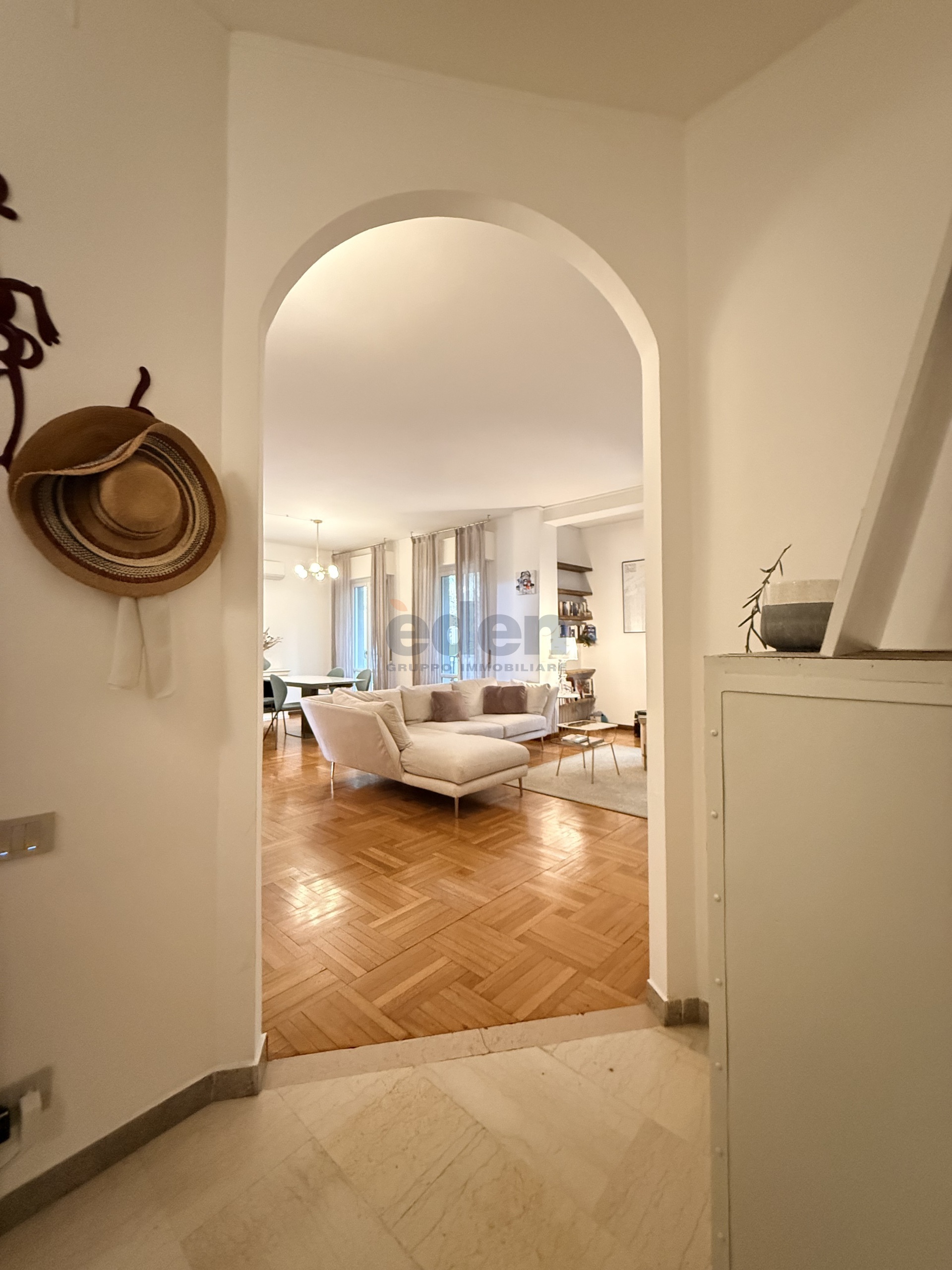 Immagine 32 di Trilocale in vendita  in viale vittorio veneto 102 a Modena