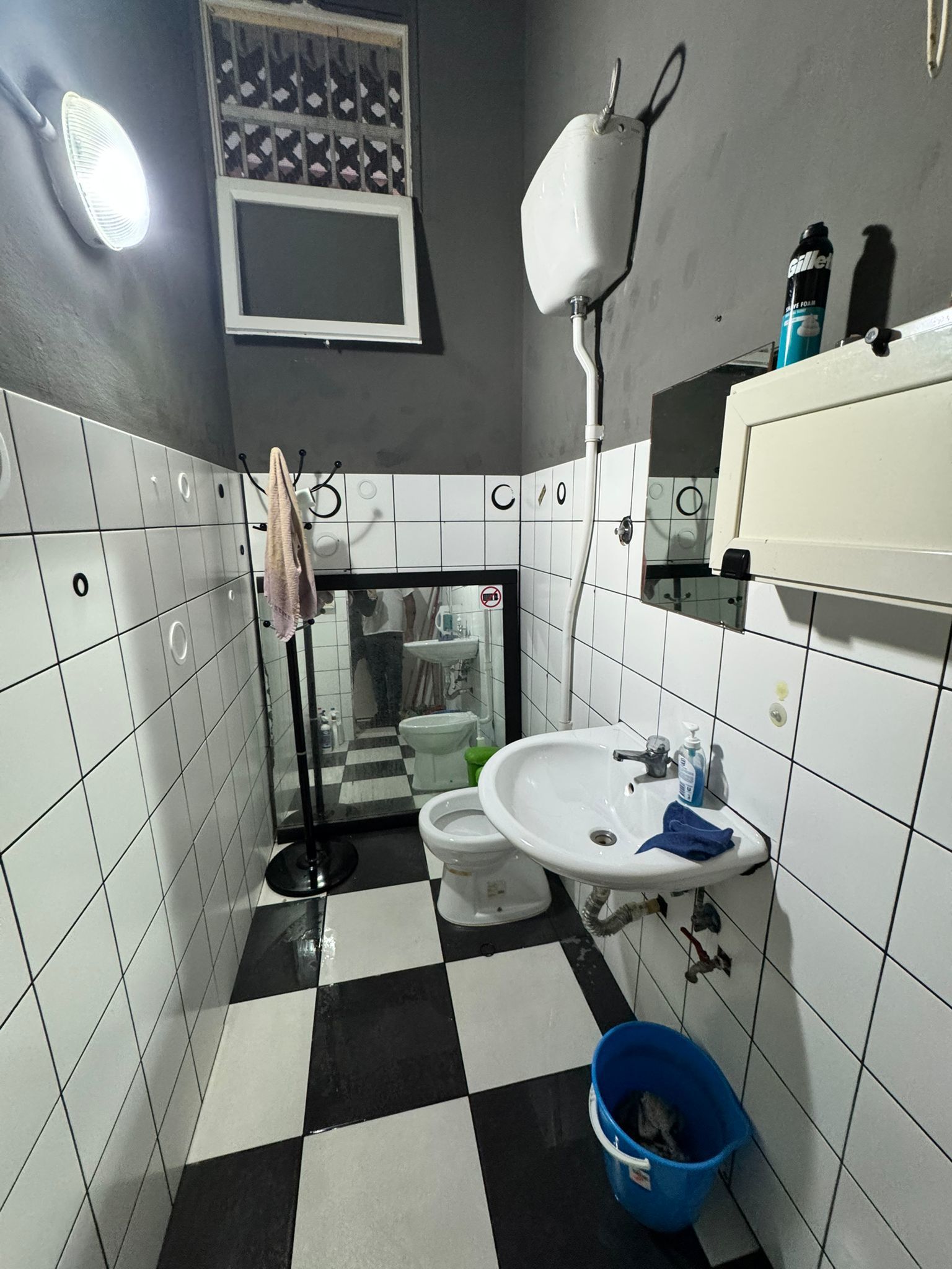 Immagine 8 di Attività commerciale in vendita  in Via Sicilia 2 a Terracina