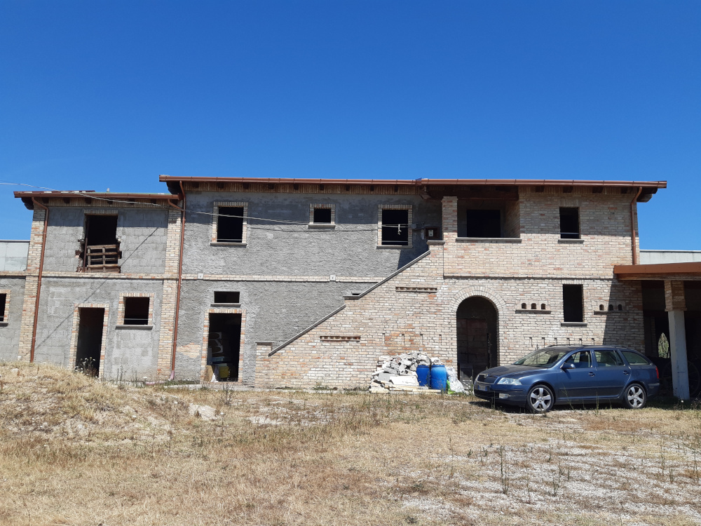 Immagine 8 di Casa indipendente in vendita  a Tortoreto