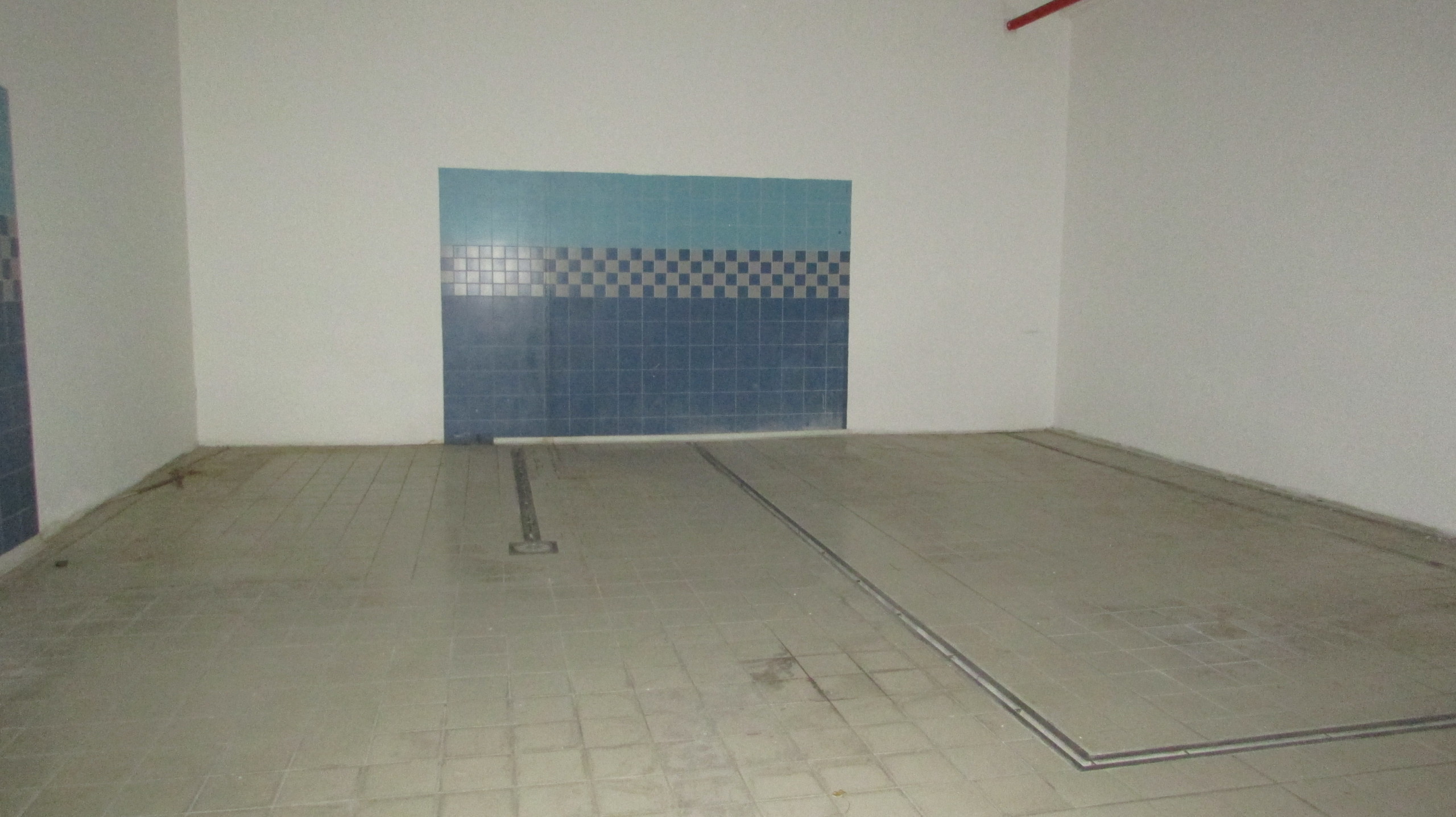 Immagine 31 di Locale commerciale in vendita  in VIA EINAUDI a Civitanova Marche