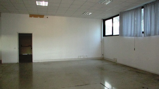 Immagine 29 di Capannone industriale in affitto  in Via Leonardo Da Vinci a San Benedetto Del Tronto