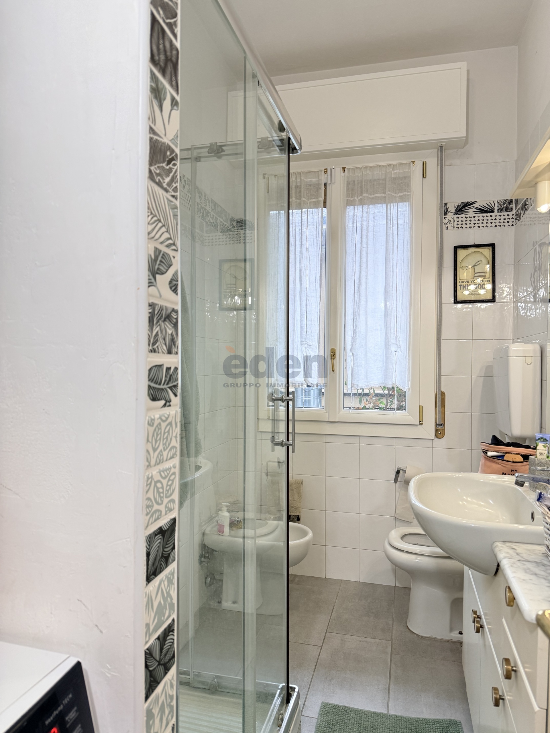 Immagine 25 di Trilocale in vendita  in viale vittorio veneto 102 a Modena