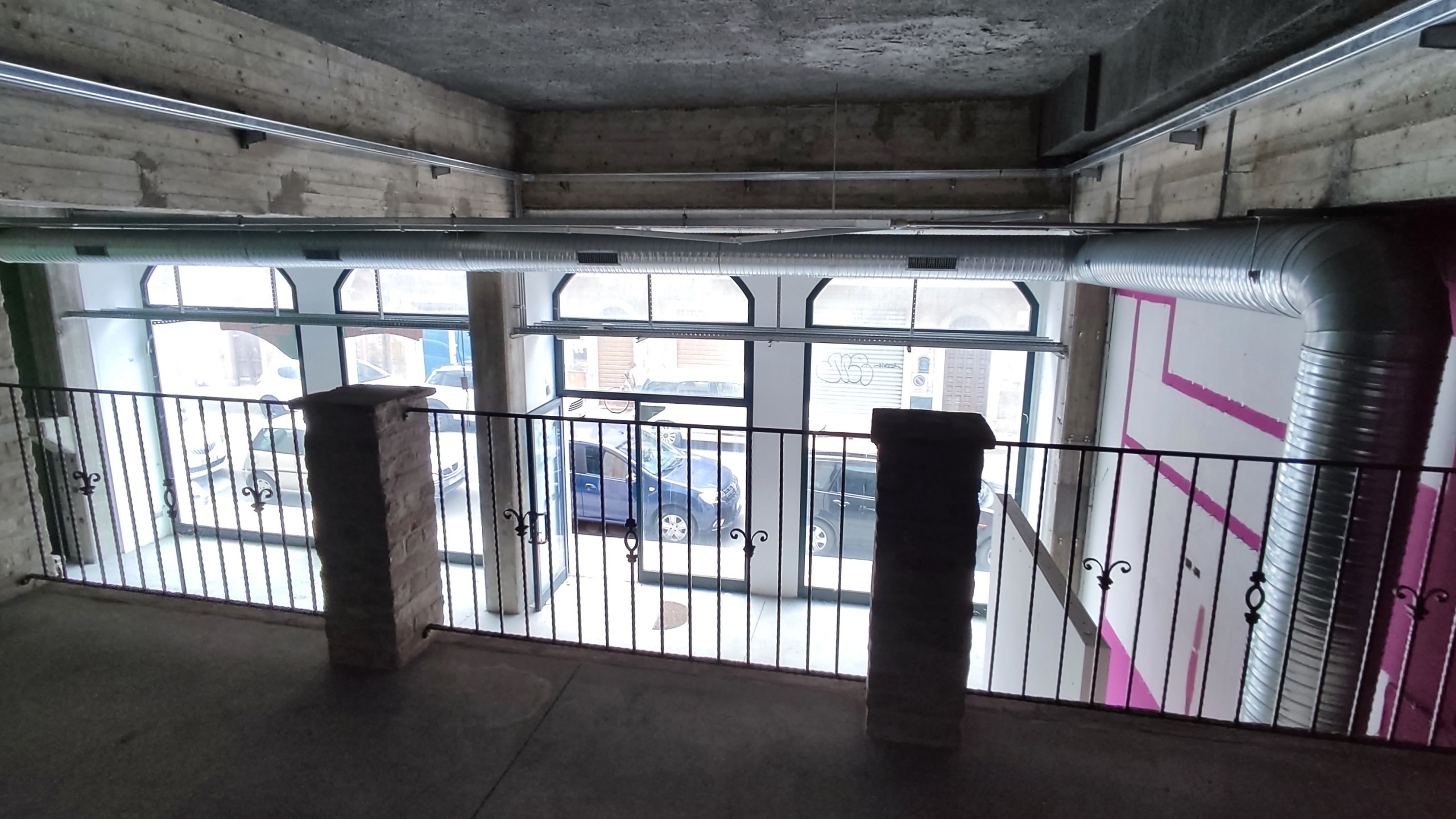 Immagine 7 di Locale commerciale in vendita  in viA CARDUCCI 101 a San Benedetto Del Tronto