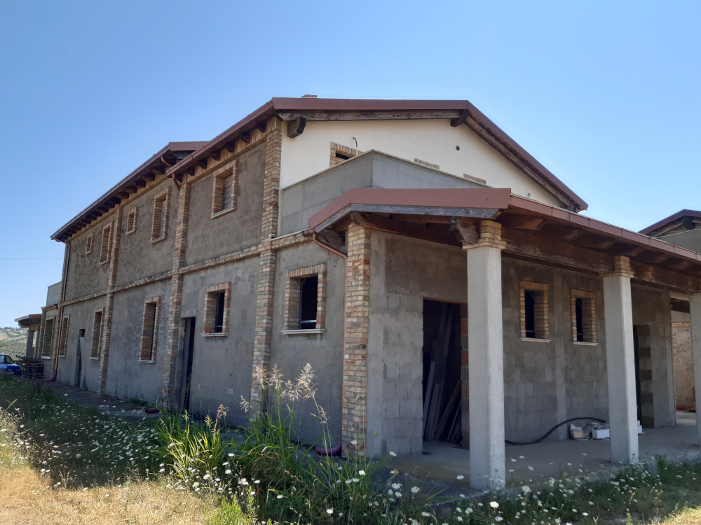 Immagine 6 di Casa indipendente in vendita  a Tortoreto