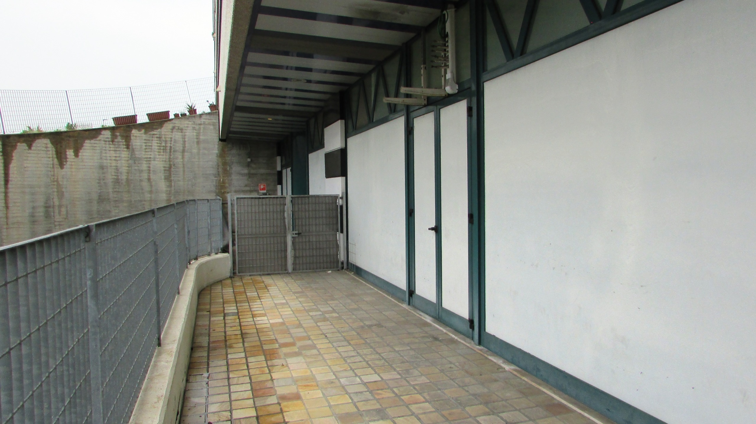 Immagine 45 di Locale commerciale in vendita  in VIA EINAUDI a Civitanova Marche