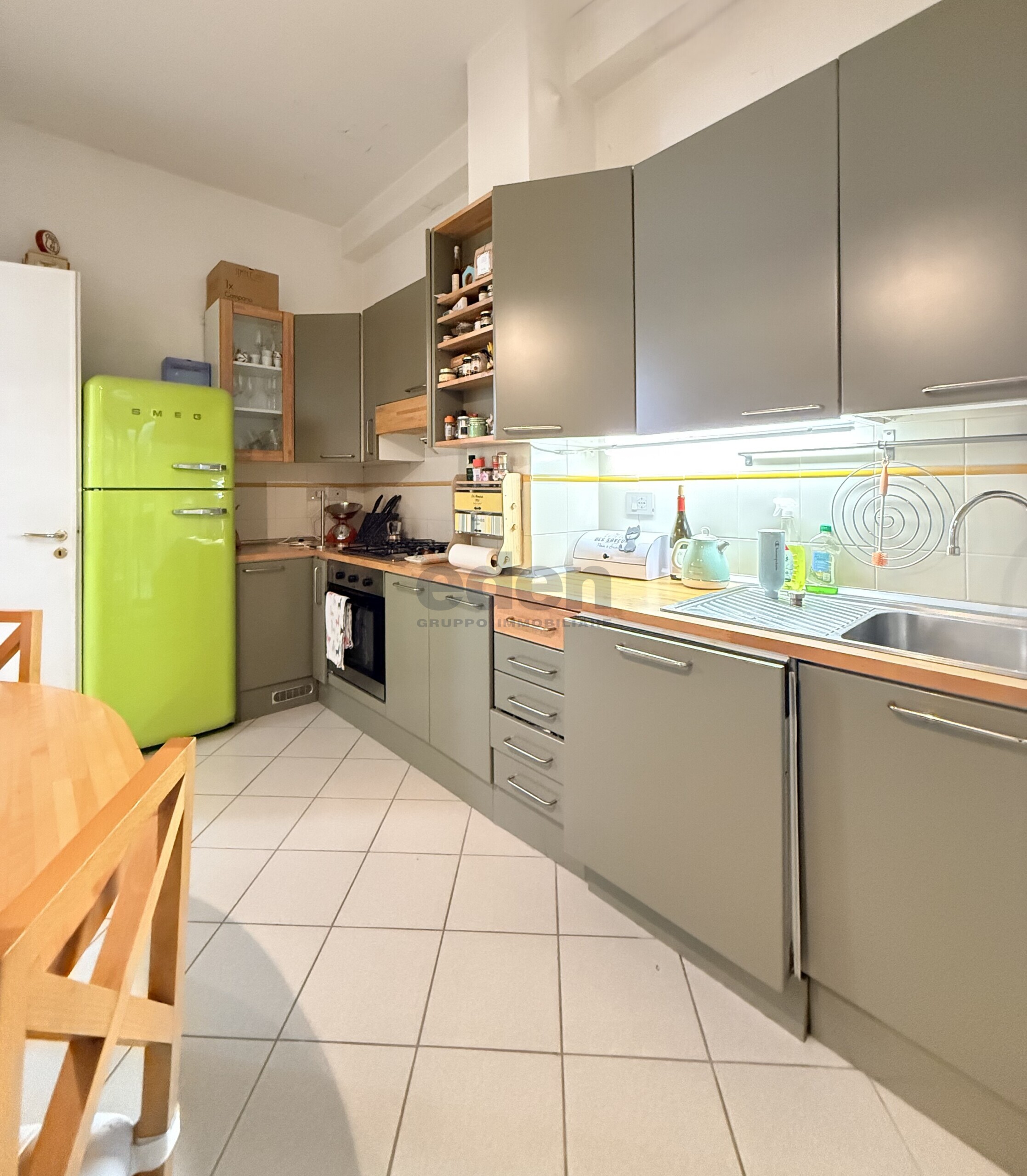 Immagine 9 di Trilocale in vendita  in viale vittorio veneto 102 a Modena