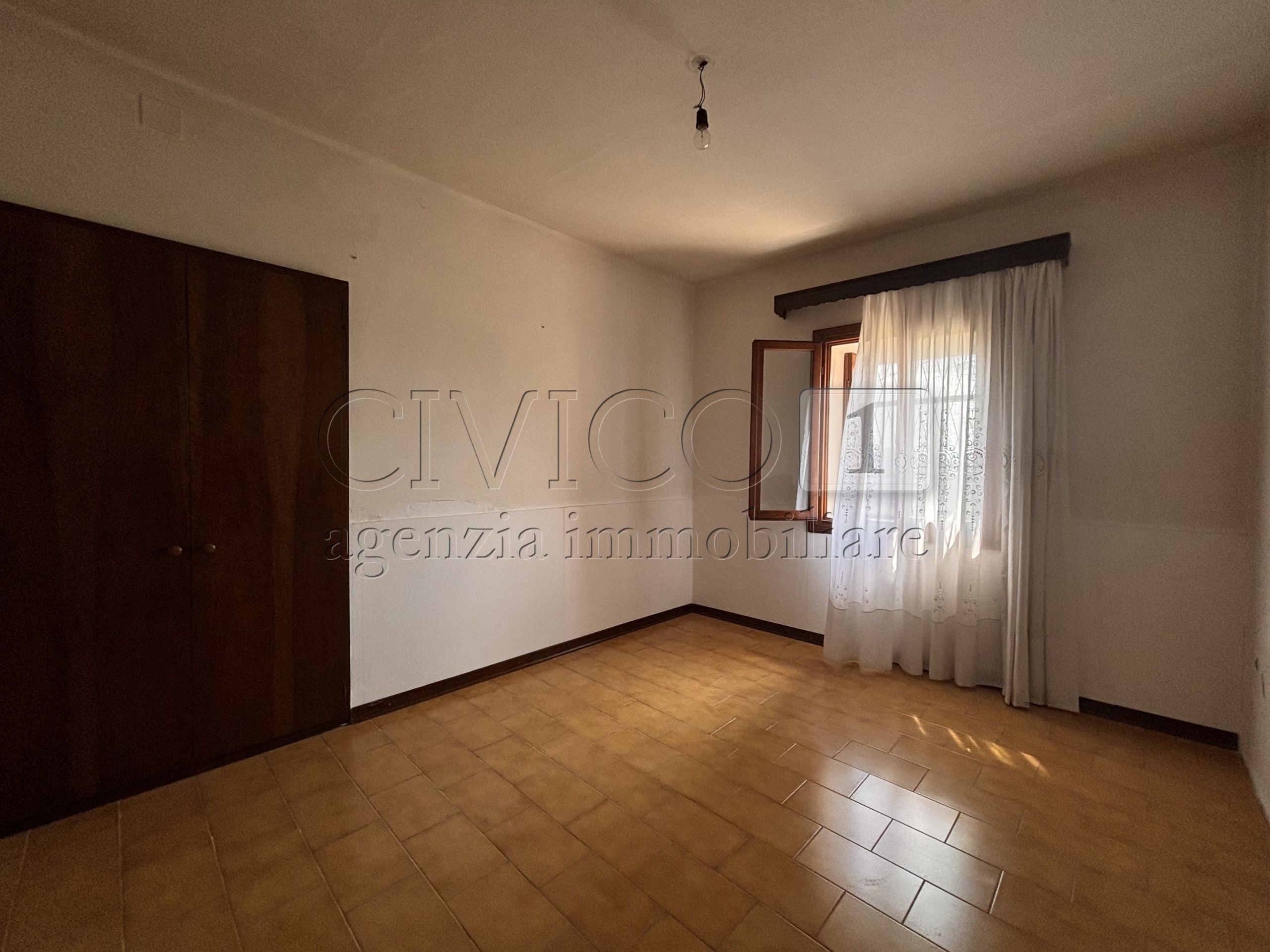 Immagine 9 di Rustico / casale in vendita  in VIA CALBIN 9 a Barbarano Mossano