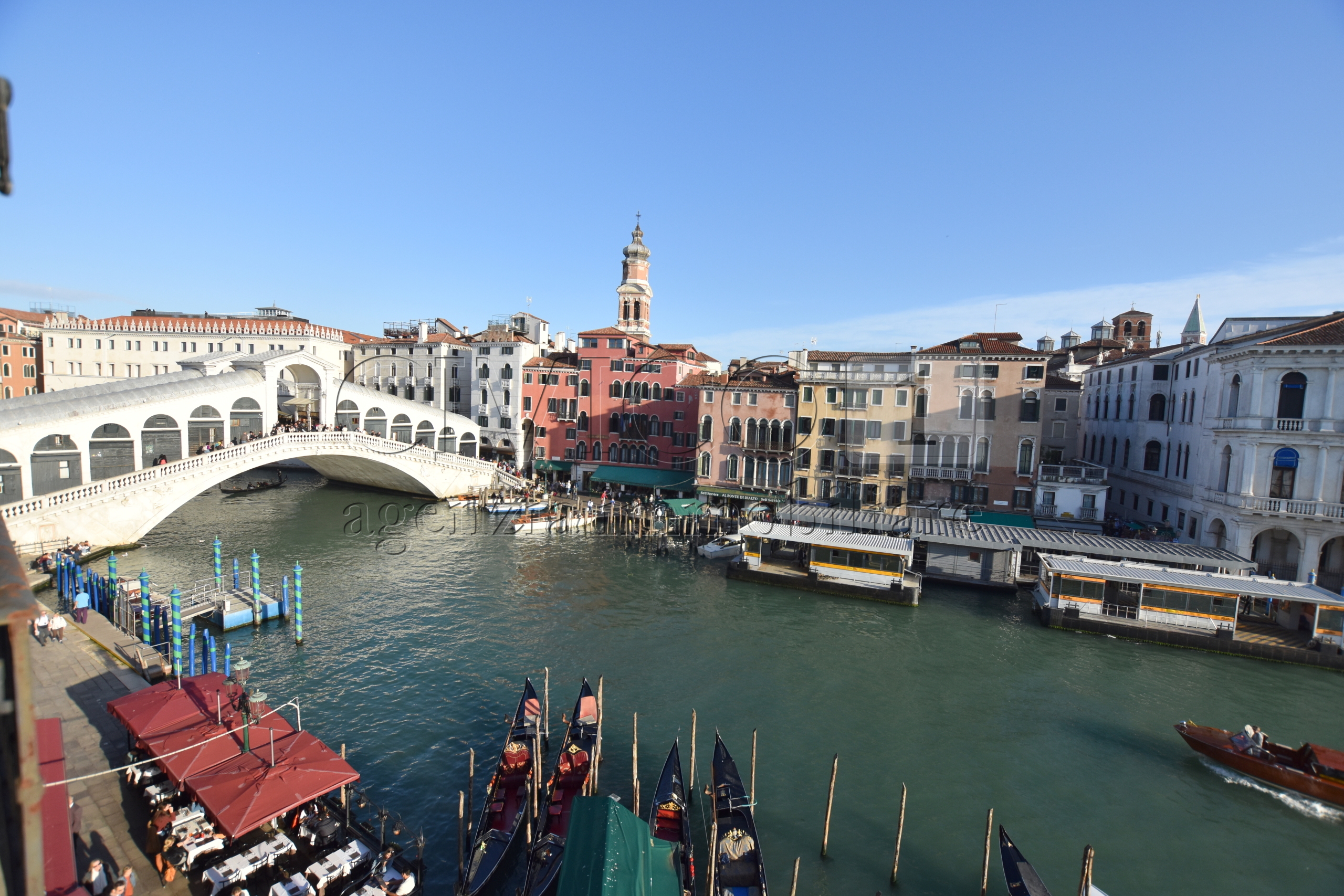 Immagine 16 di Appartamento in vendita  in Riva del Vin a Venezia