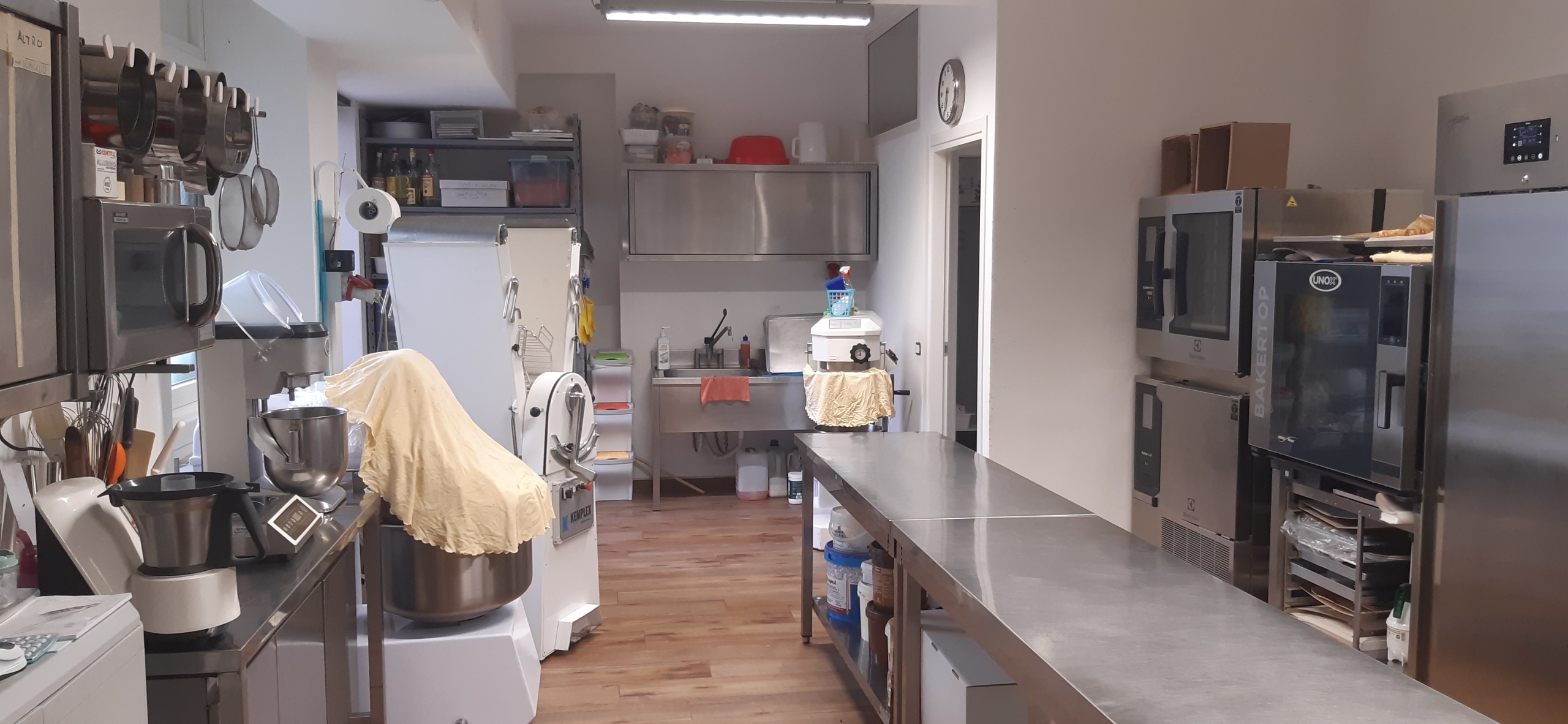 Immagine 8 di Locale commerciale in affitto  in Via Milano 94 a Somma Lombardo