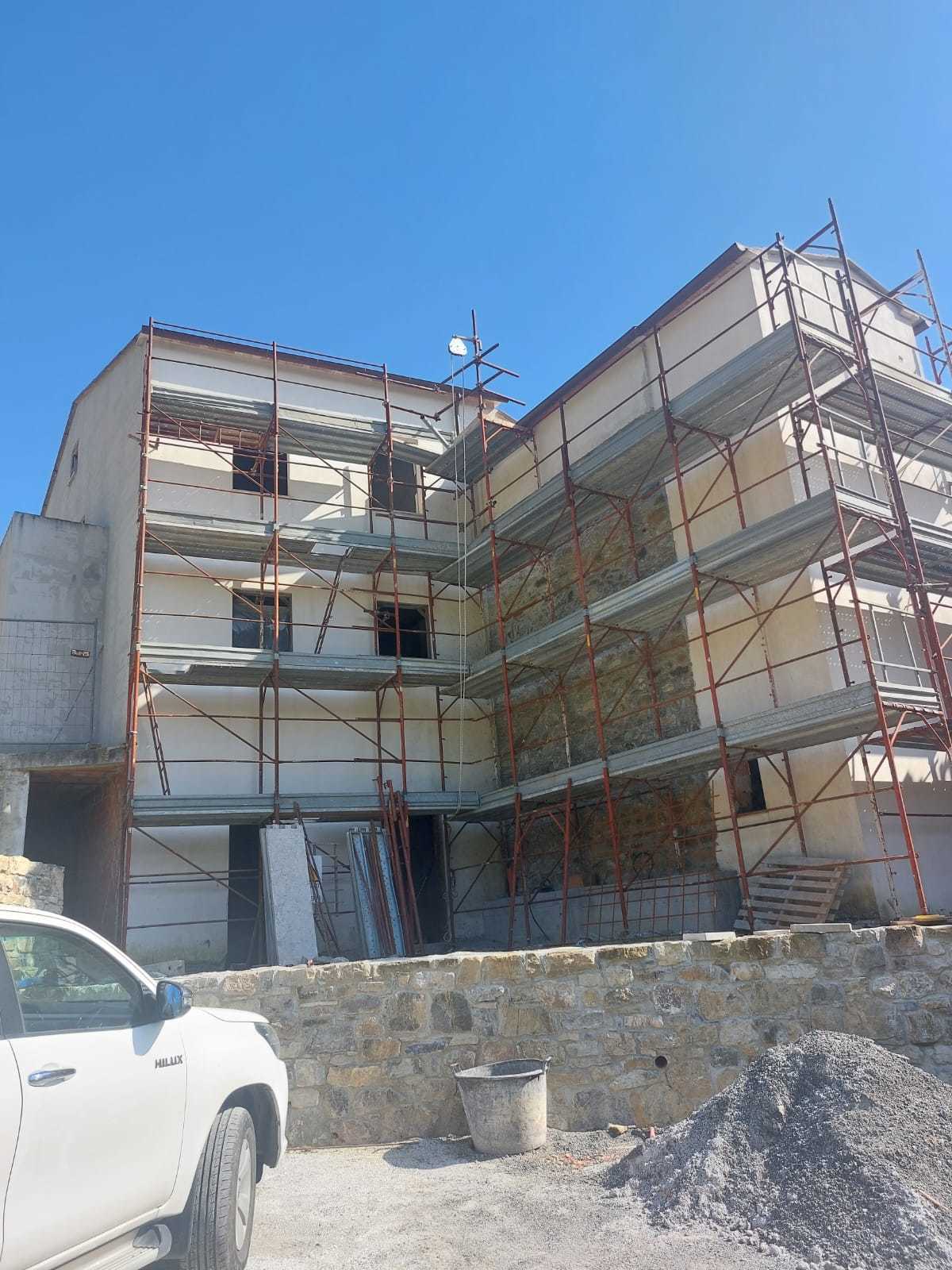 Immagine 5 di Casa semindipendente in vendita  in Via Belvedere 13 a Sarzana