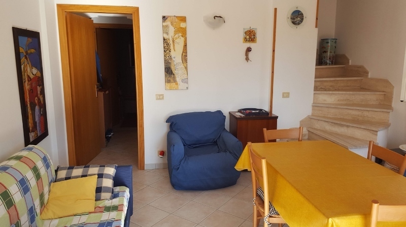 Immagine 6 di Villetta a schiera in vendita  a Carovigno