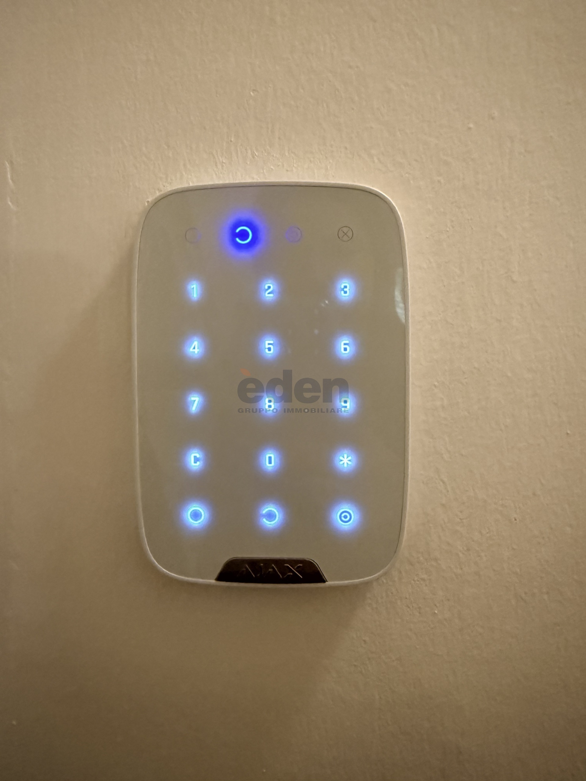 Immagine 35 di Trilocale in vendita  in viale vittorio veneto 102 a Modena