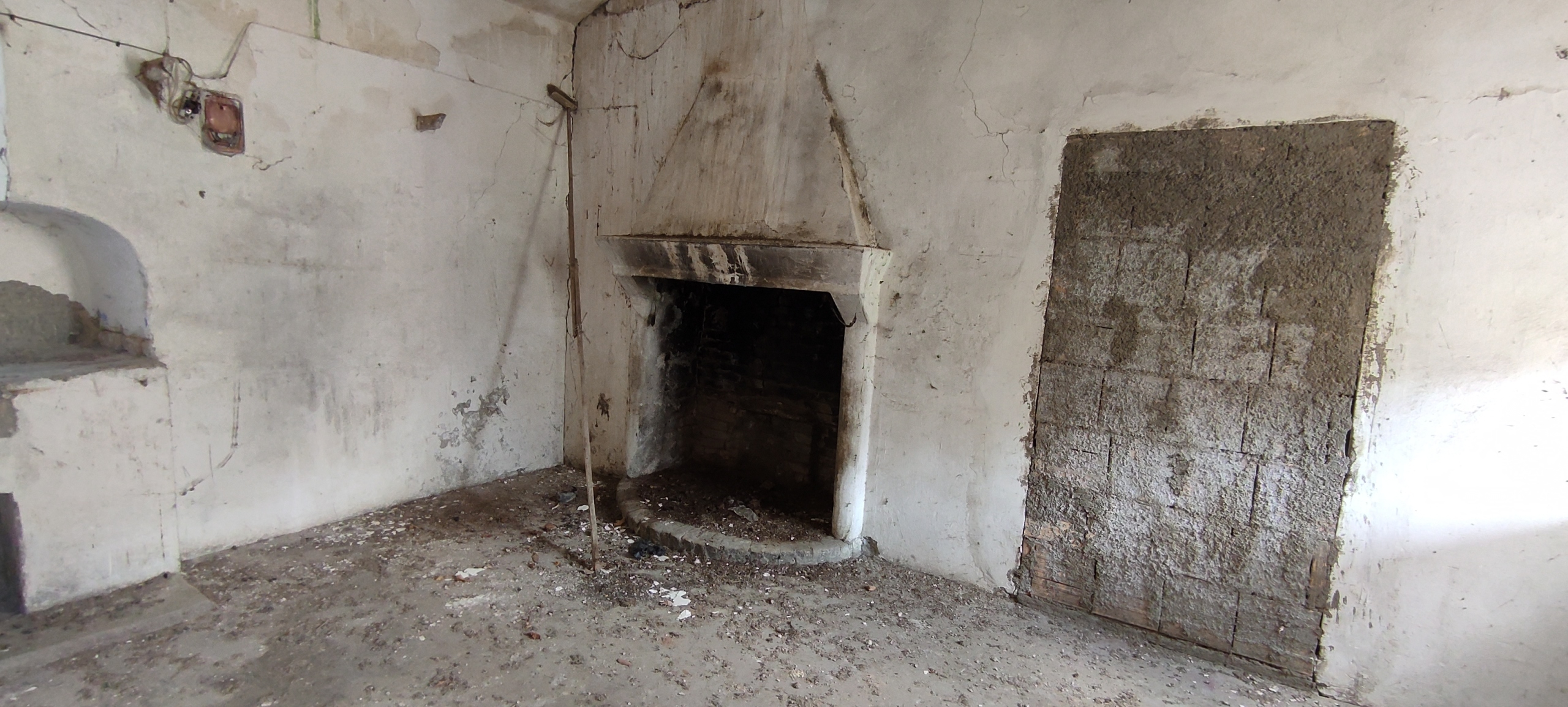 Immagine 9 di Casa indipendente in vendita  a Controguerra