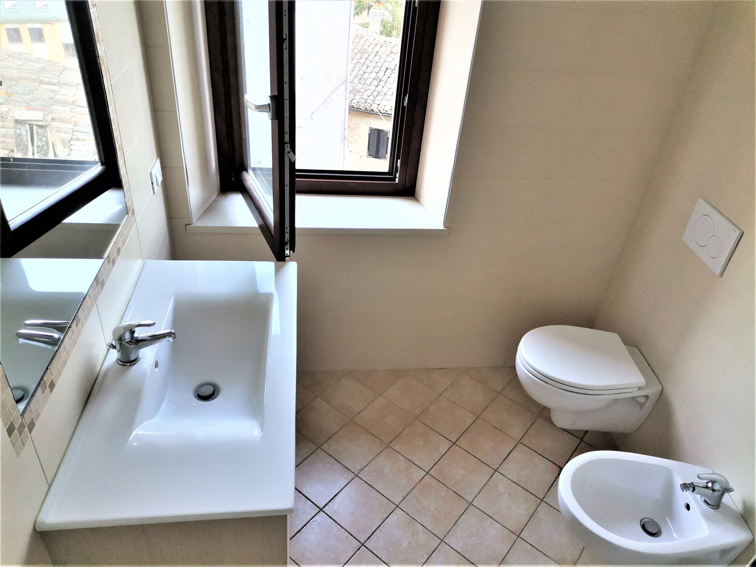 Immagine 21 di Casa indipendente in vendita  a Ripatransone