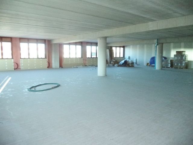 Immagine 5 di Ufficio in vendita  a San Benedetto Del Tronto