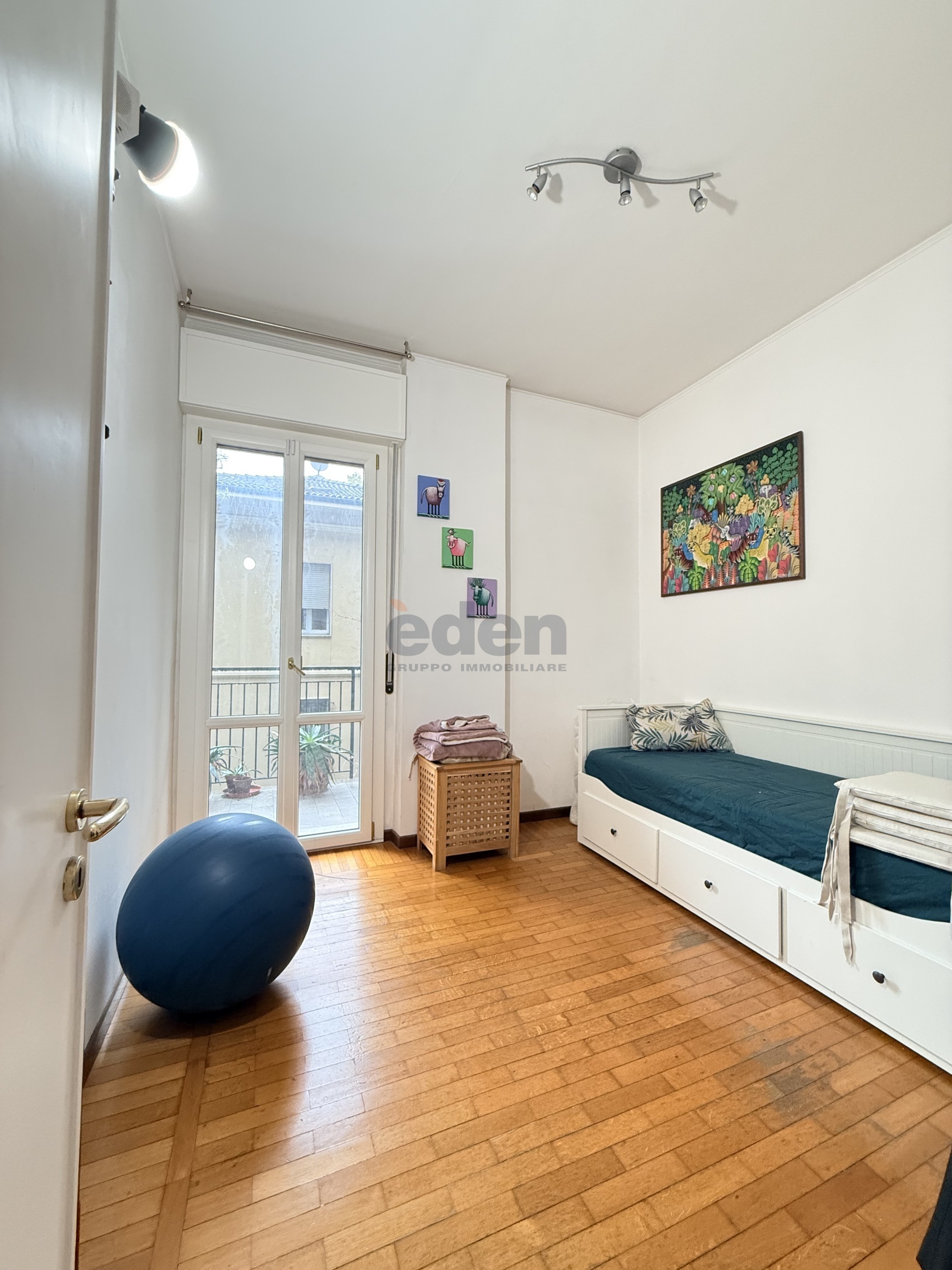 Immagine 12 di Trilocale in vendita  in viale vittorio veneto 102 a Modena