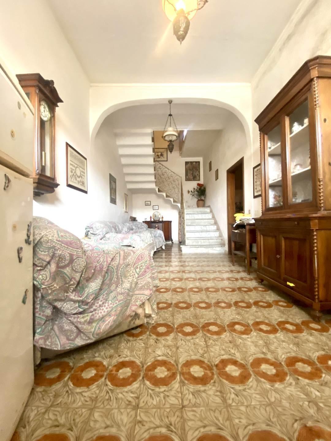 Immagine 1 di Villetta a schiera in vendita  in Via Pometo 10 a Carrara