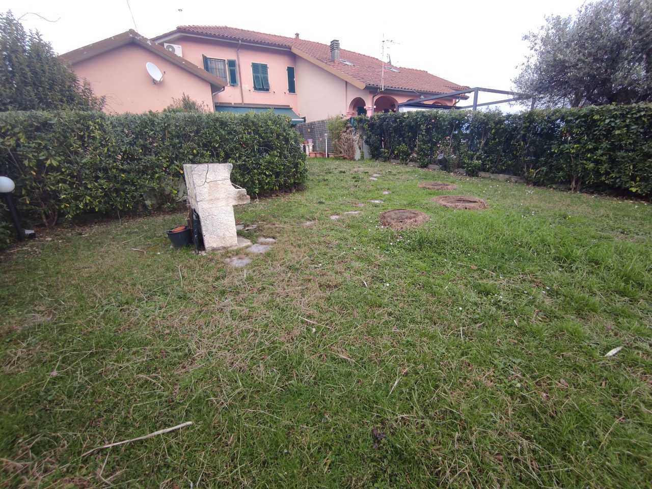 Immagine 3 di Terratetto in vendita  in Via Baban a Ameglia