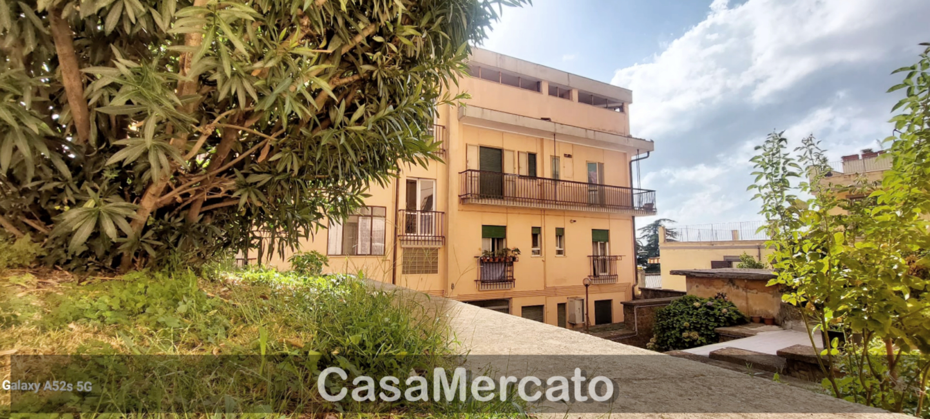 Immagine 2 di Bilocale in vendita  a Rocca Di Papa