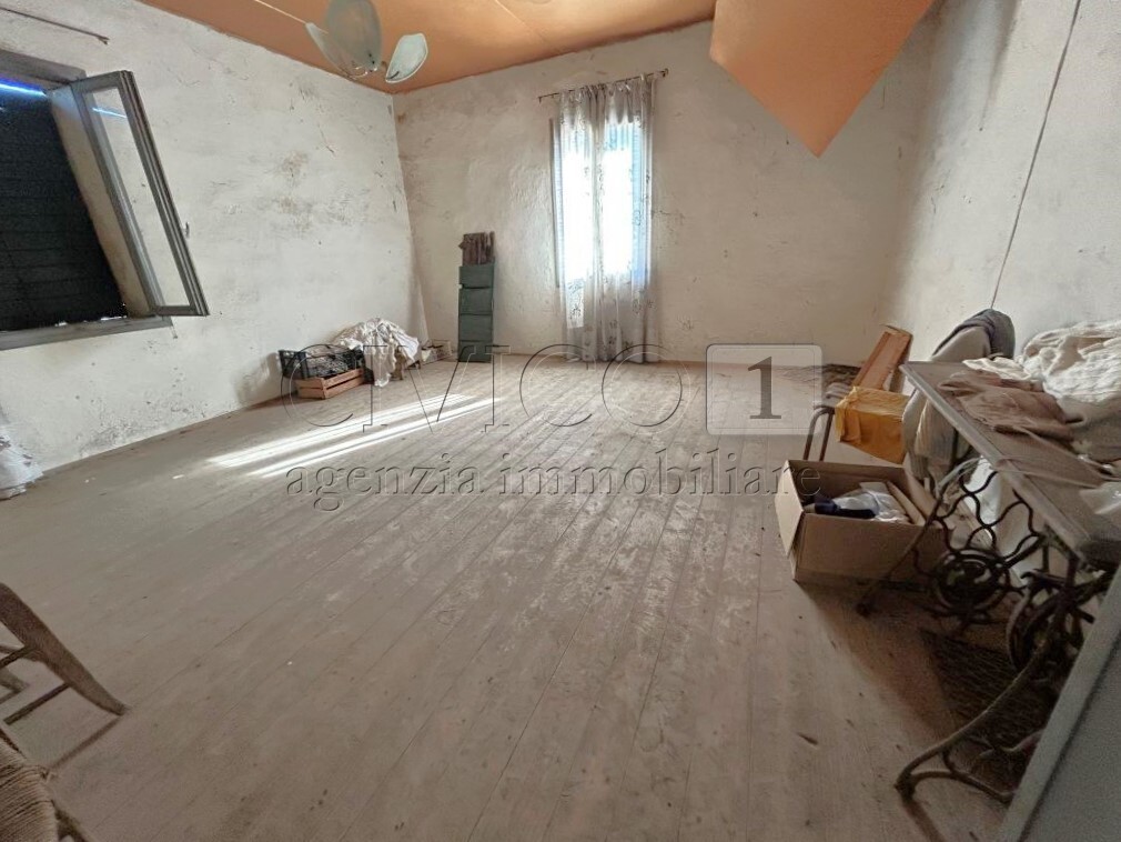 Immagine 15 di Rustico / casale in vendita  in Via Giuseppe Verdi 58 a Rovolon
