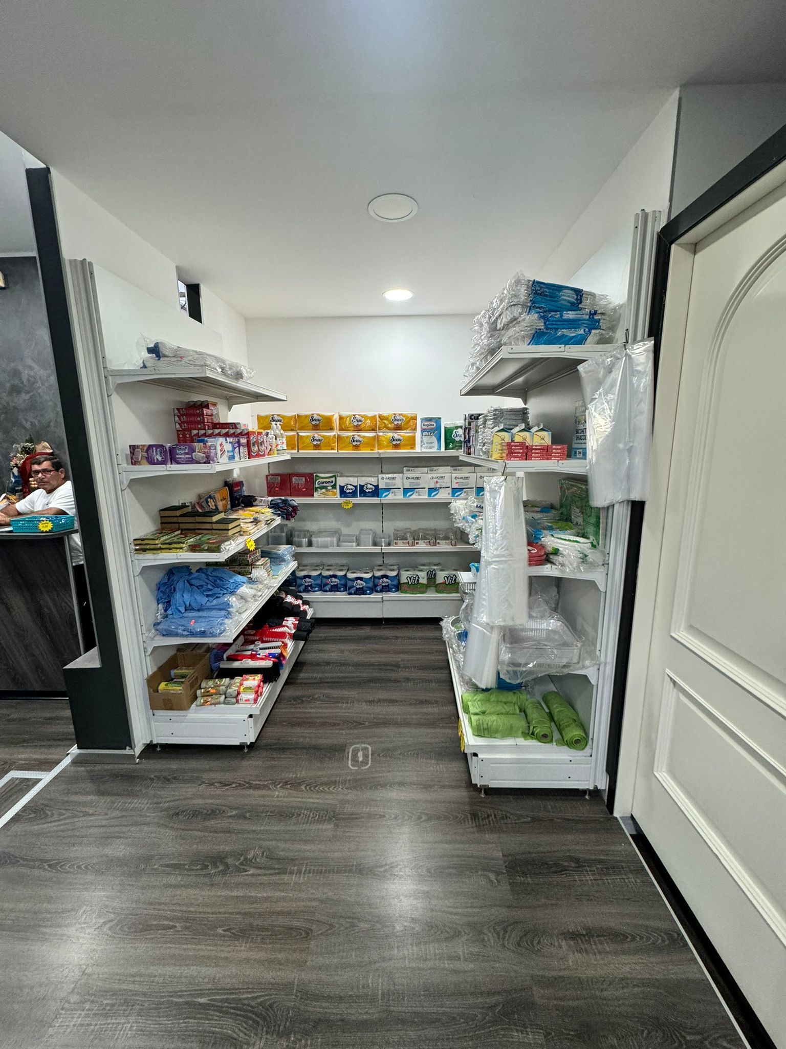 Immagine 6 di Attività commerciale in vendita  in Via Sicilia 2 a Terracina