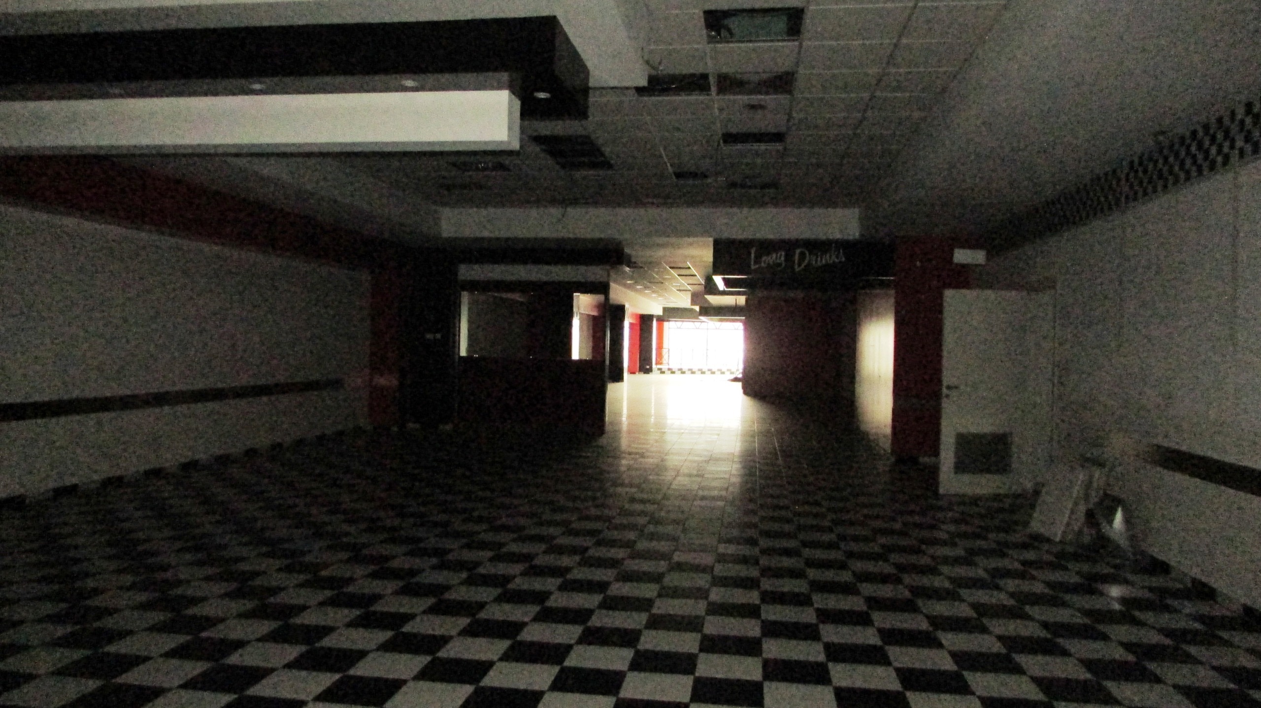 Immagine 44 di Locale commerciale in vendita  in VIA EINAUDI a Civitanova Marche