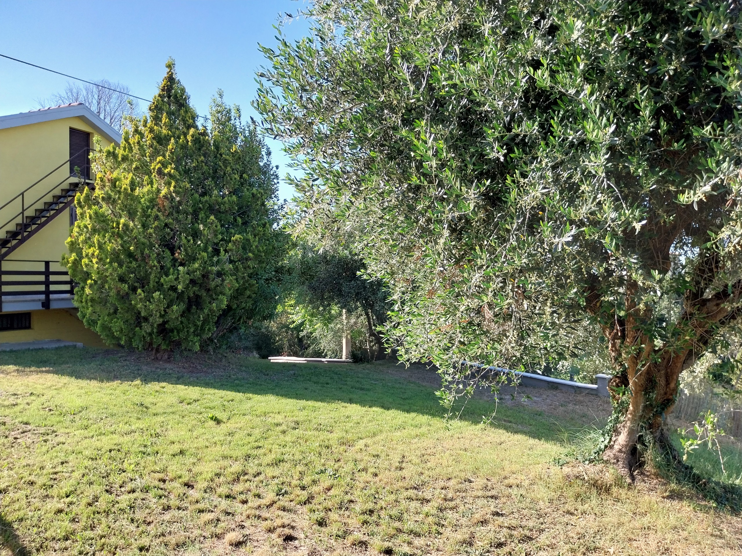 Immagine 5 di Casa indipendente in vendita  a Castorano