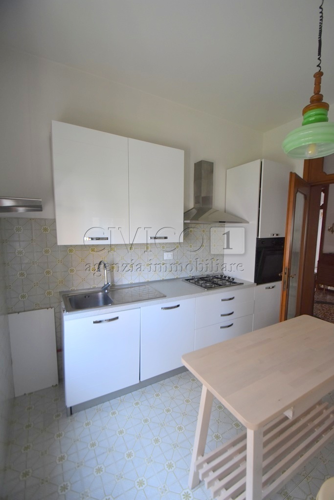 Immagine 10 di Casa bifamiliare in affitto  in ViaLE DELLA PACE 100 a Vicenza
