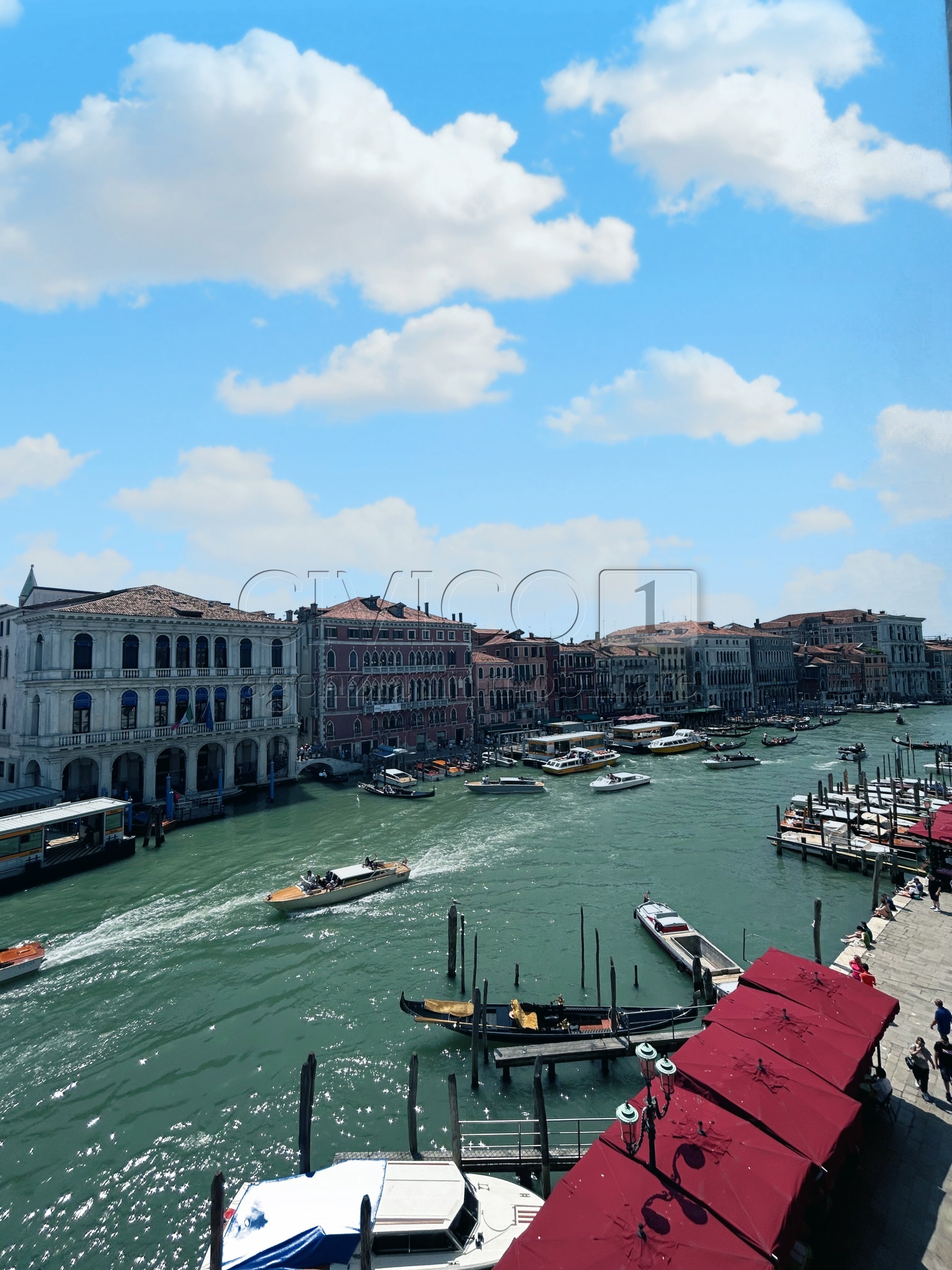 Immagine 10 di Appartamento in vendita  in Riva del Vin a Venezia