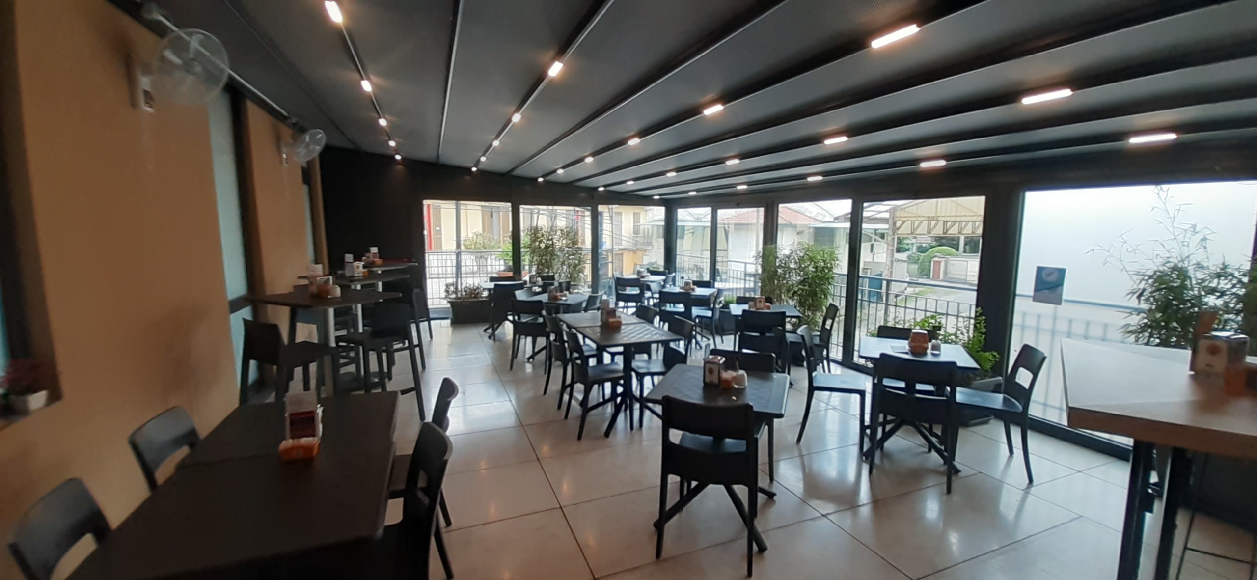 Immagine 3 di Locale commerciale in affitto  in Via Milano 94 a Somma Lombardo