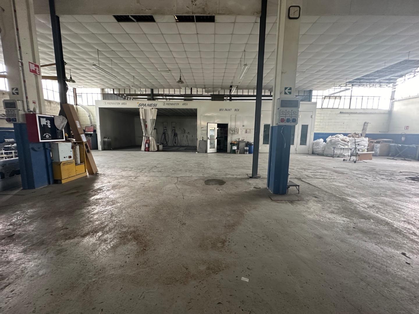 Immagine 16 di Capannone industriale in vendita  in Via del Pozzo 14 a Massa