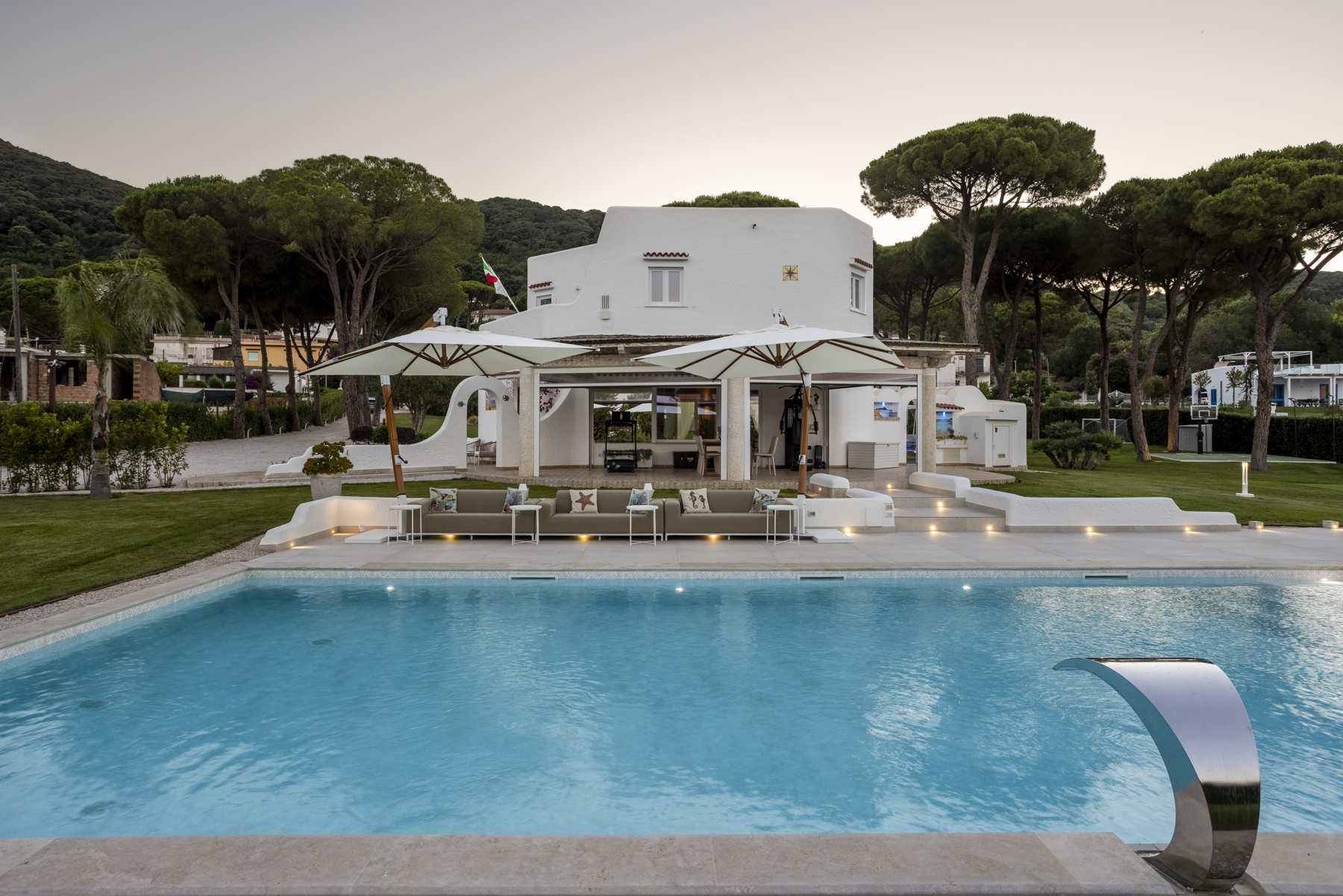 Immagine 1 di Villa in affitto  in Via XXIV Maggio 44 a San Felice Circeo