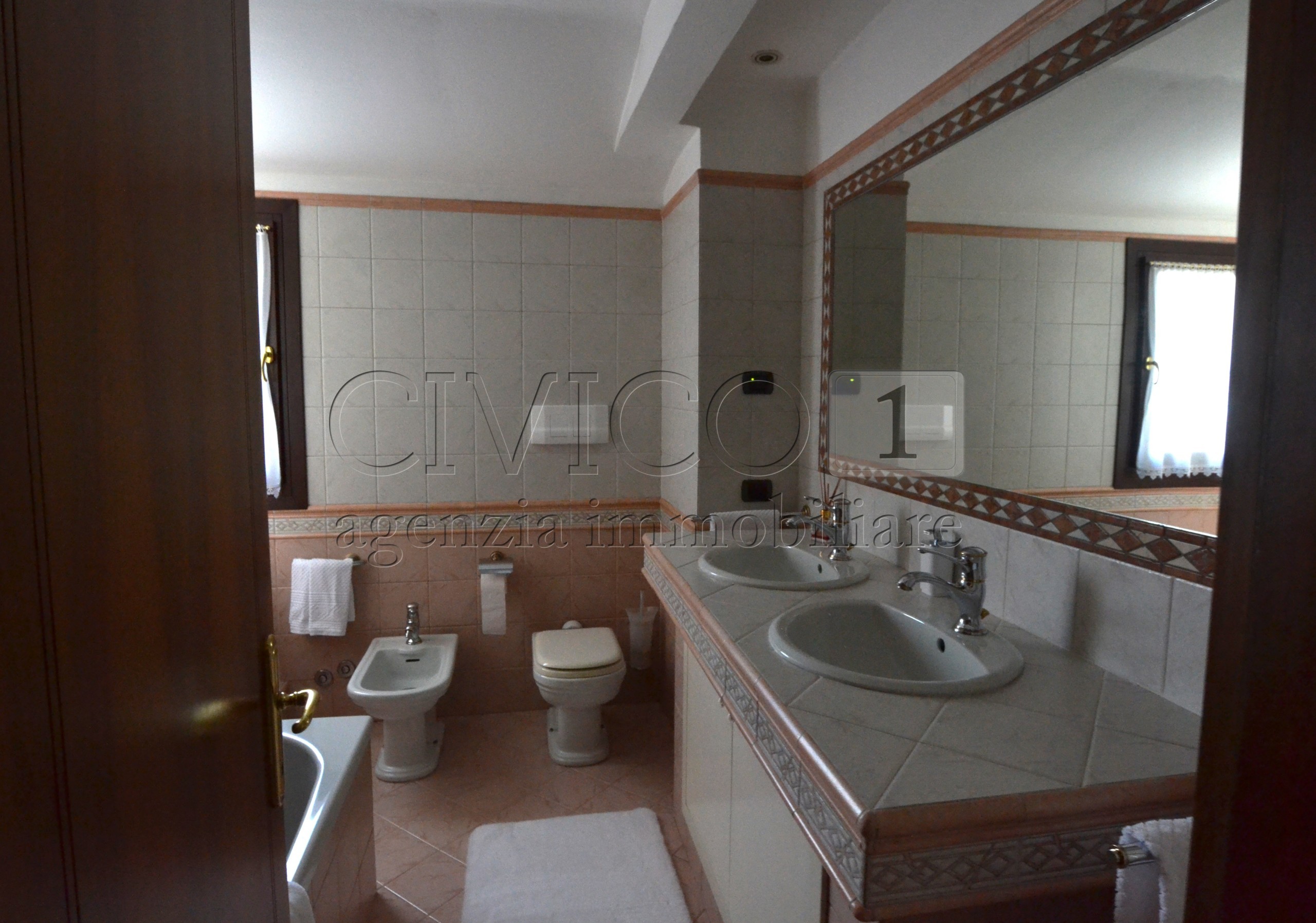 Immagine 15 di Casa bifamiliare in vendita  in Via Fiume a Piazzola Sul Brenta