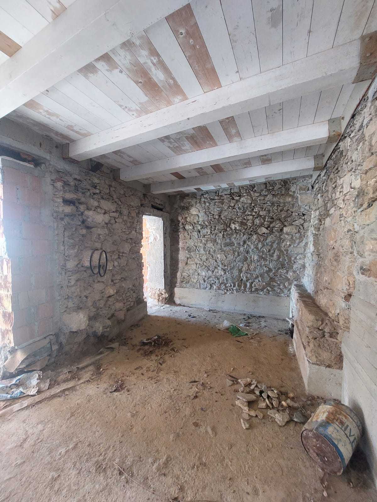 Immagine 24 di Casa semindipendente in vendita  in Via Belvedere 13 a Sarzana