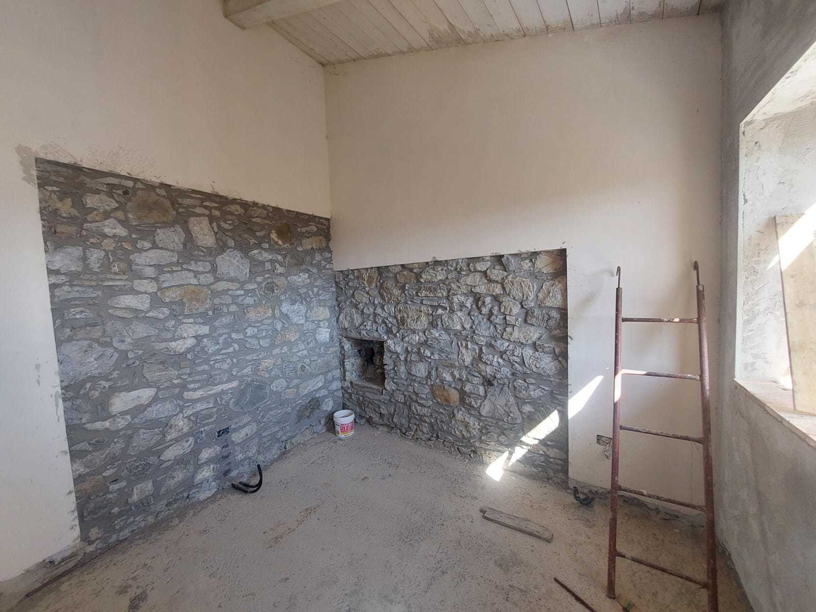 Immagine 19 di Casa semindipendente in vendita  in Via Belvedere 13 a Sarzana