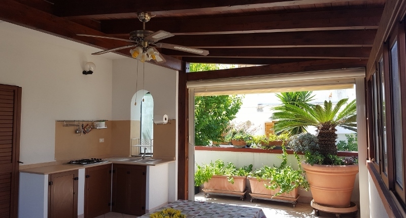 Immagine 2 di Villetta a schiera in vendita  a Carovigno