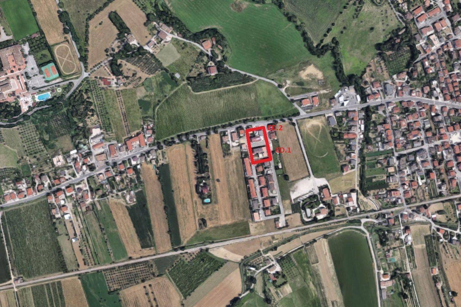 Immagine 7 di Locale commerciale in vendita  a Colli Del Tronto