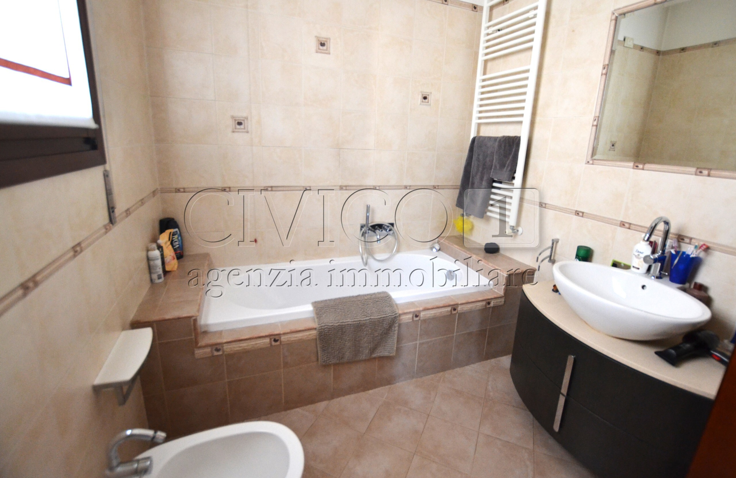 Immagine 11 di Casa indipendente in vendita  in Via Galileo Galilei 4 a Albignasego