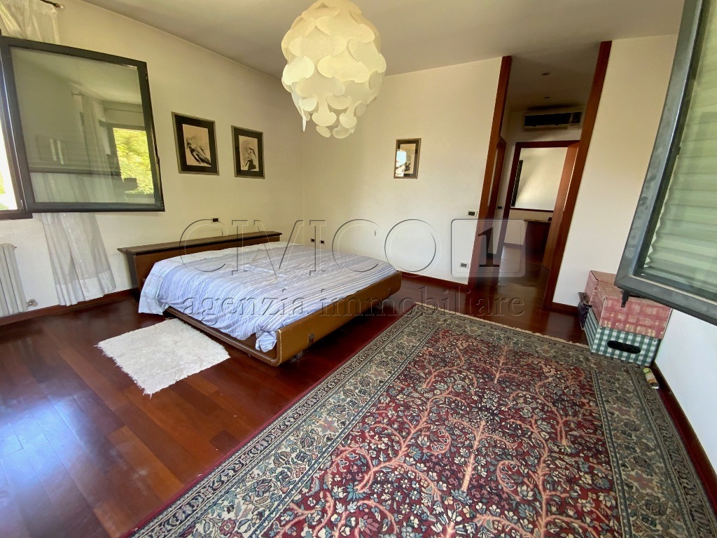 Immagine 13 di Casa bifamiliare in vendita  in via deledda 13 a Selvazzano Dentro