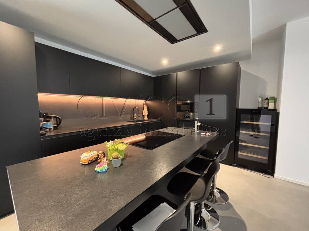 Immagine 1 di Villa in vendita  in Via Chiesa Nuova a Longare